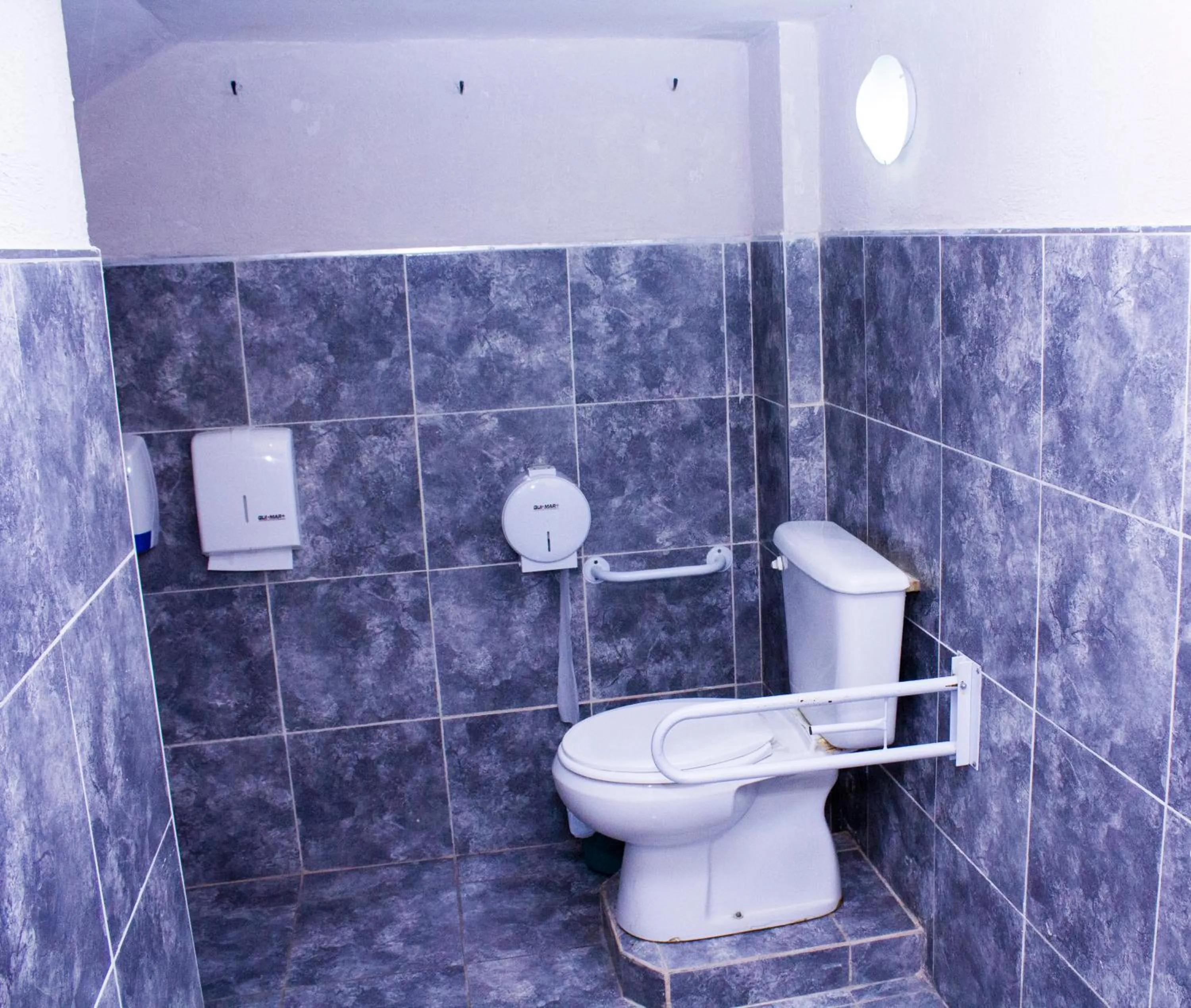 Bathroom in Hotel San Remo Majestic