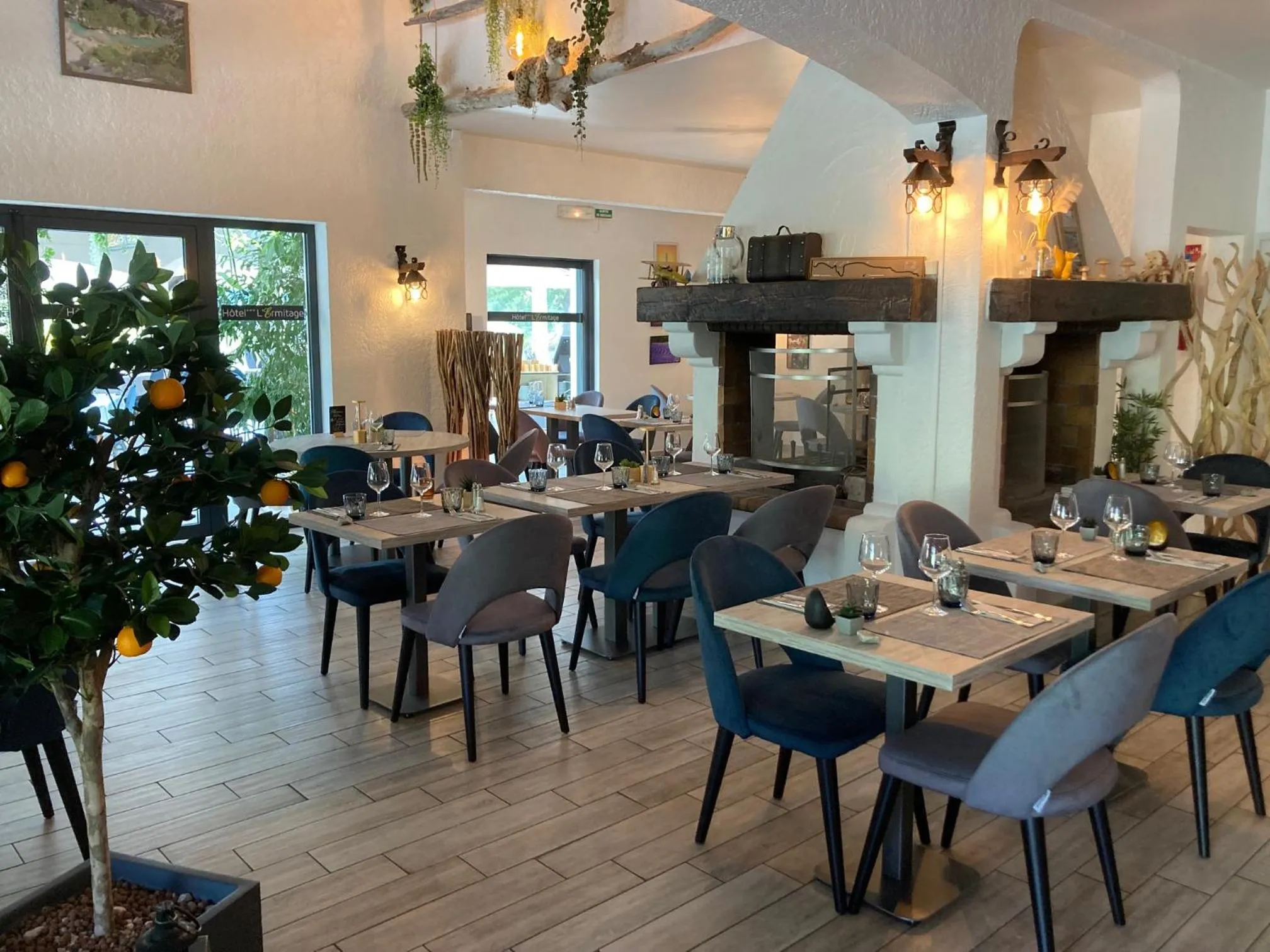 Restaurant/places to eat in Hôtel Spa L'Ermitage