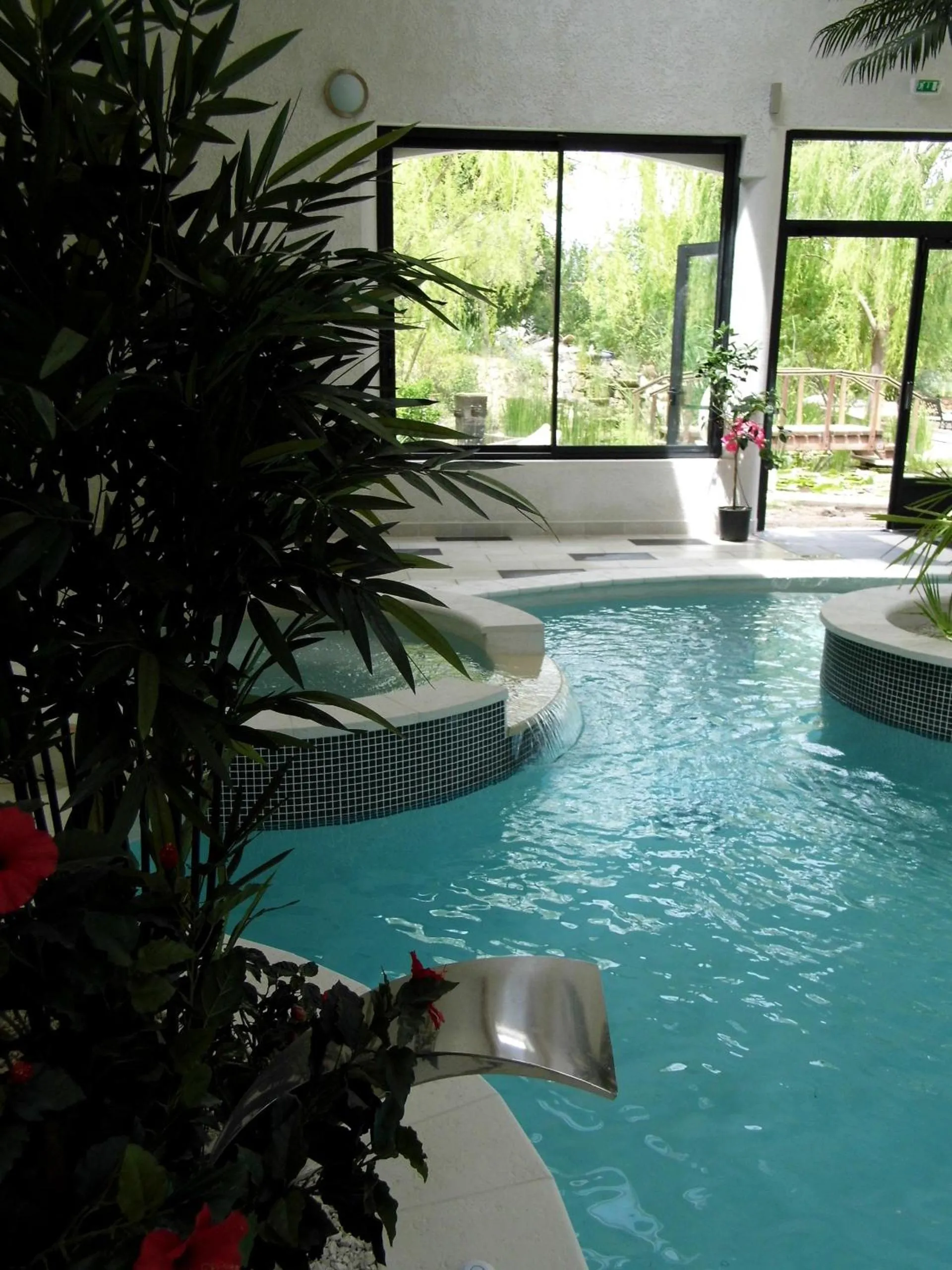 Spa and wellness centre/facilities in Hôtel Spa L'Ermitage