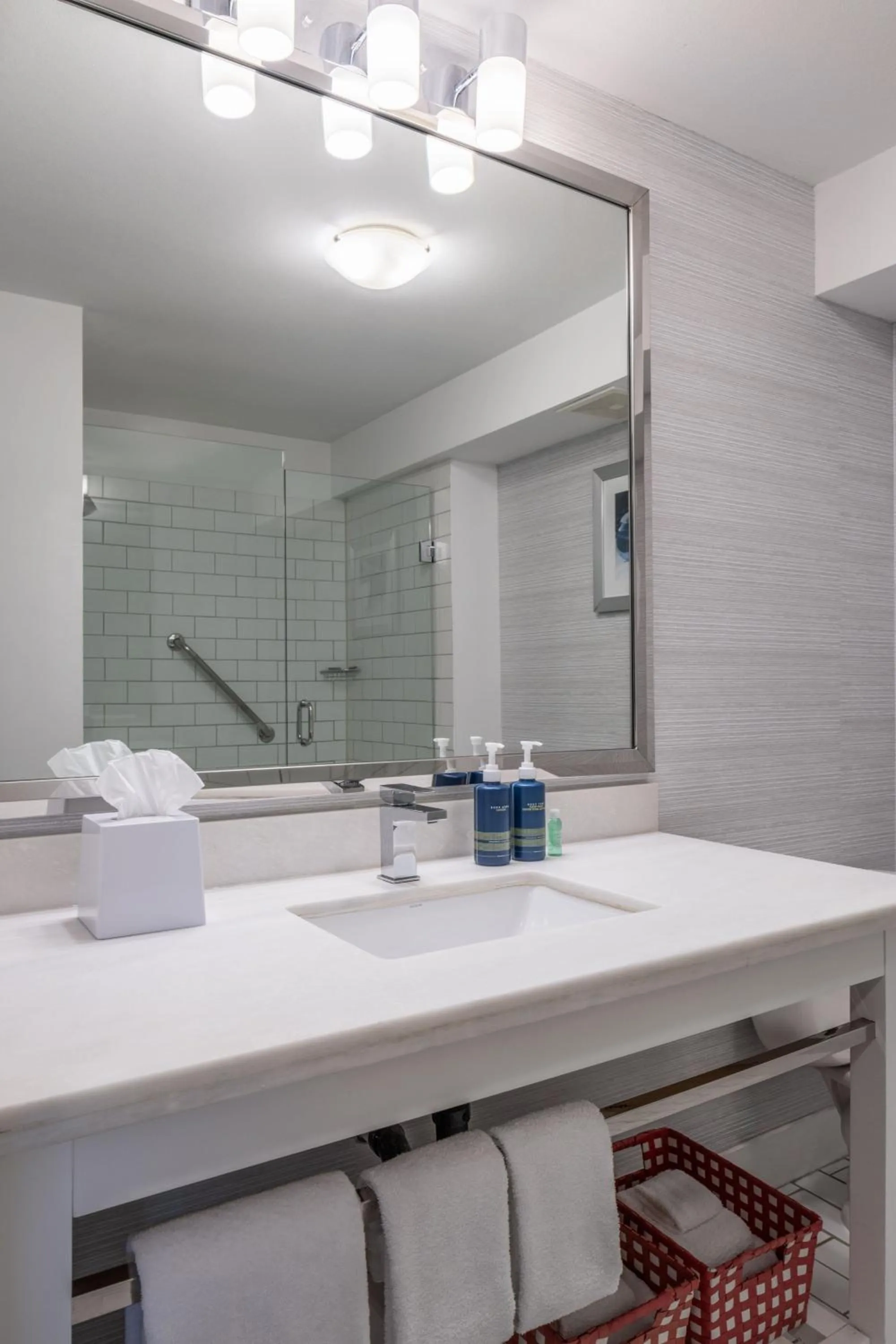 Bathroom in Four Points by Sheraton Victoria Gateway