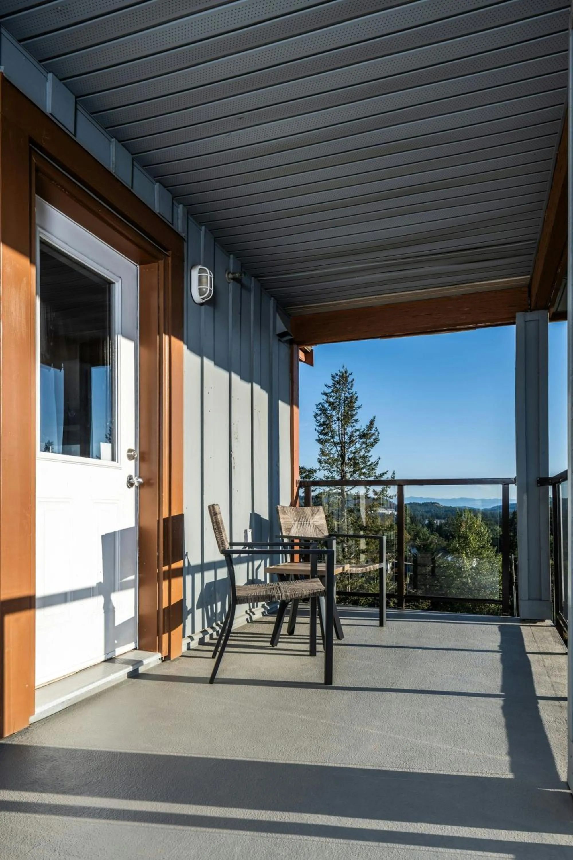 Photo of the whole room in Four Points by Sheraton Victoria Gateway