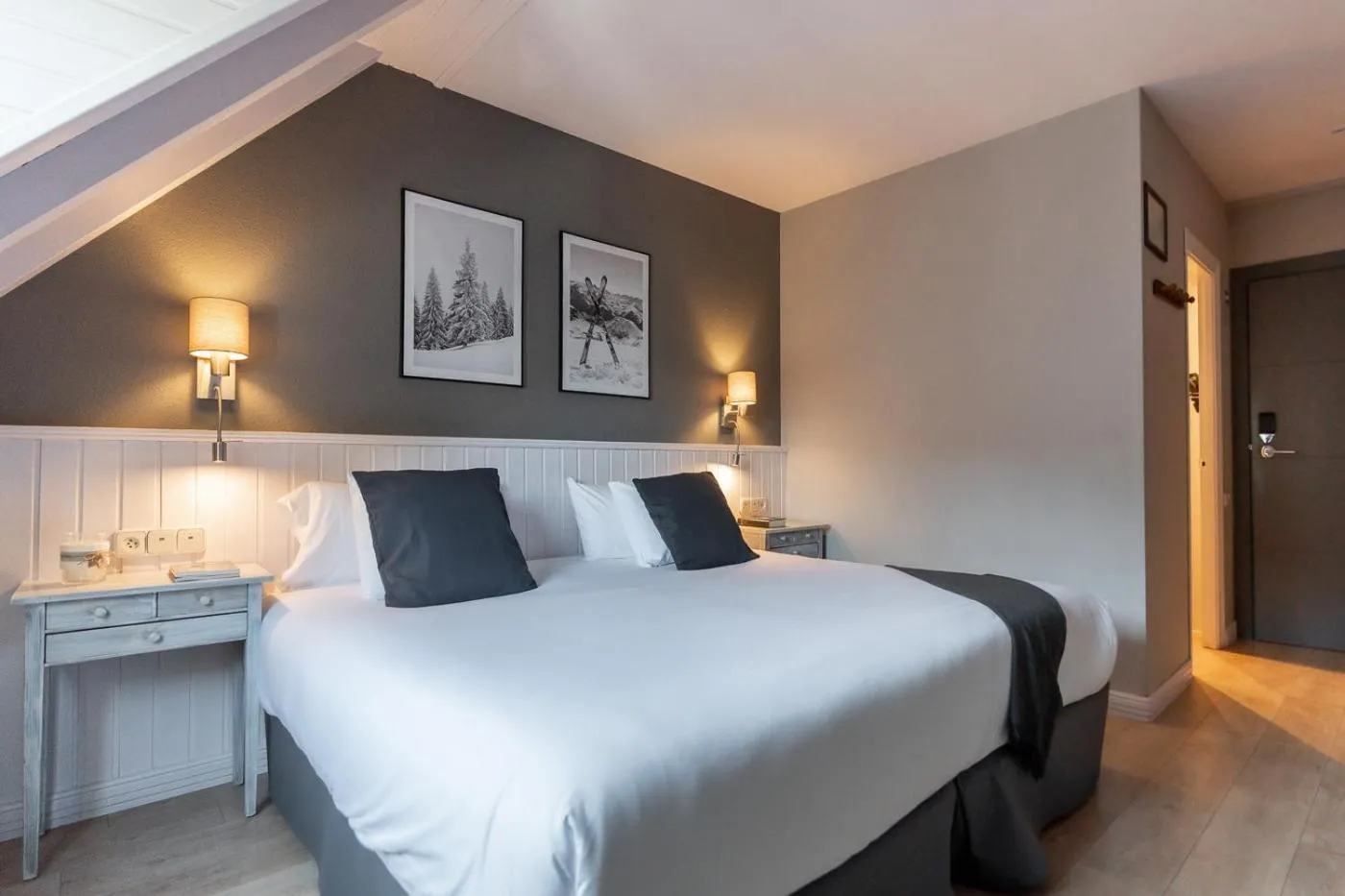 Photo of the whole room, Bed in Hotel Ribaeta