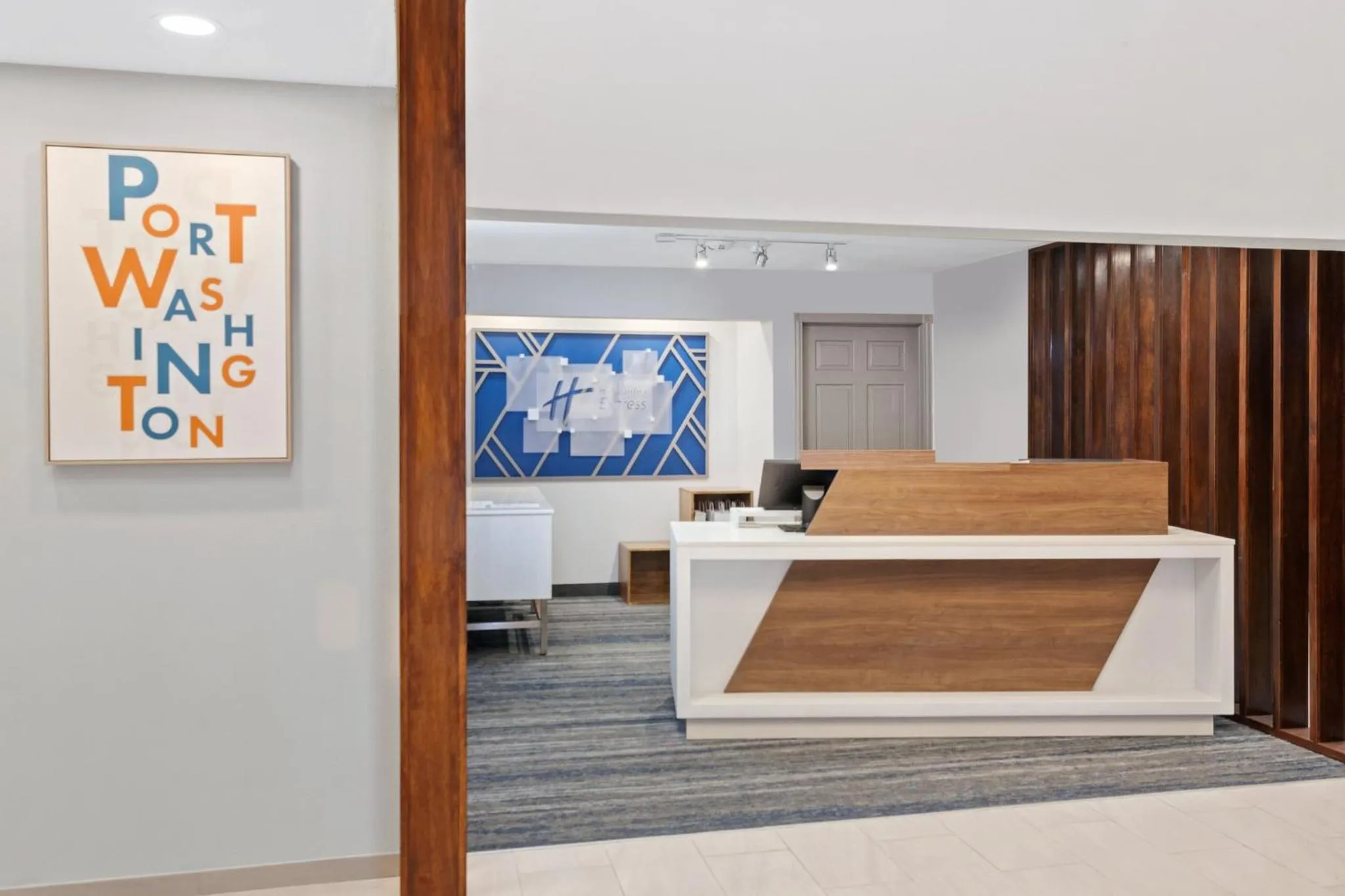 Property building in Holiday Inn Express & Suites Port Washington by IHG