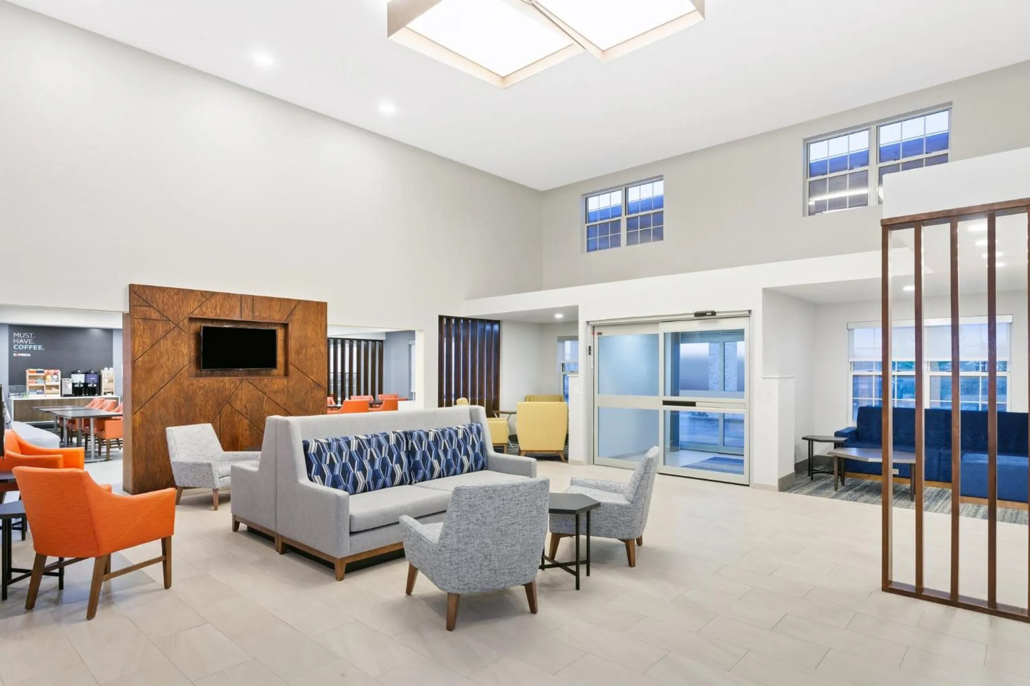 Property building in Holiday Inn Express & Suites Port Washington by IHG