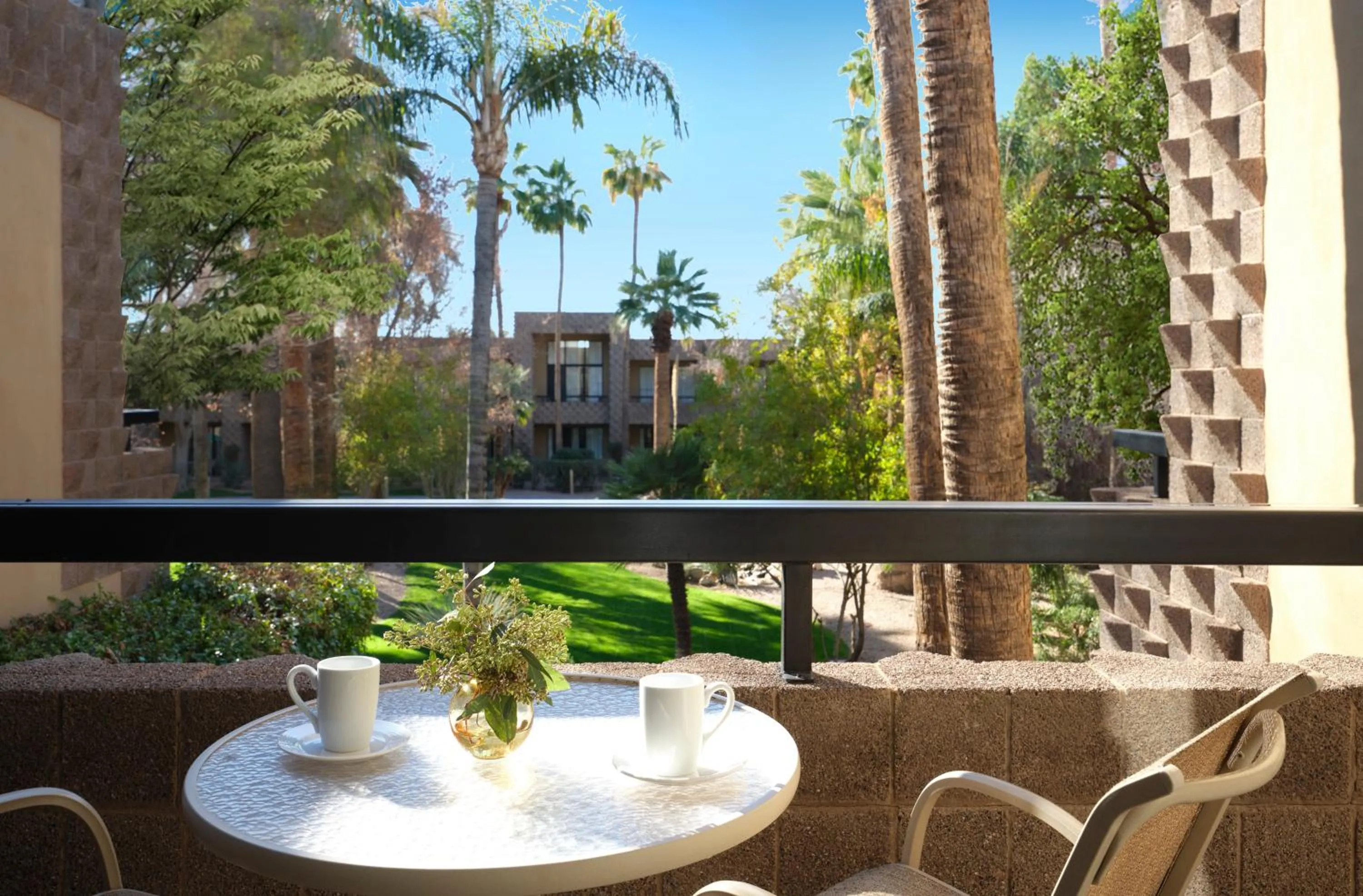 Patio in DoubleTree by Hilton Paradise Valley Resort Scottsdale