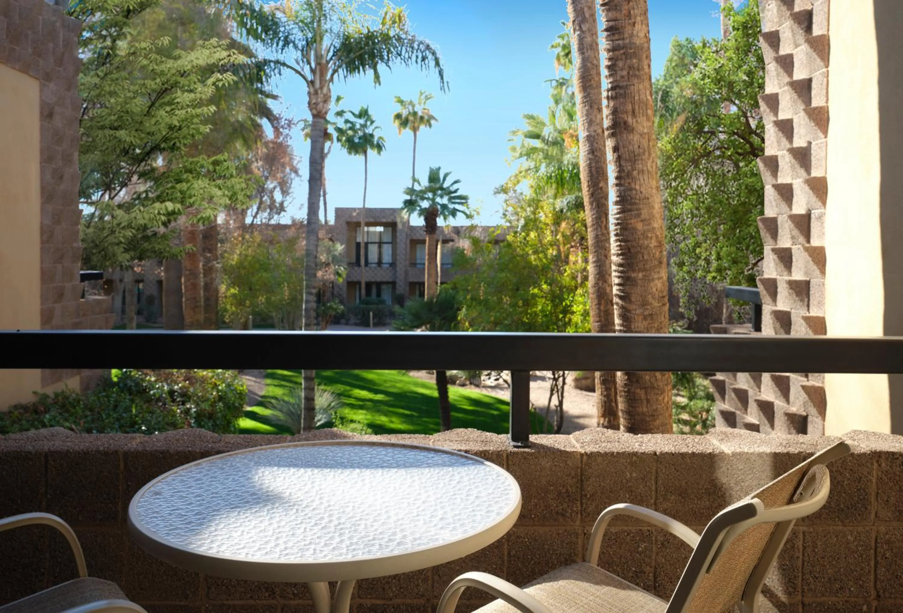 Patio in DoubleTree by Hilton Paradise Valley Resort Scottsdale