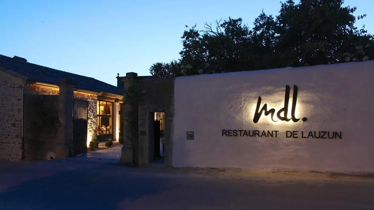 Restaurant/places to eat in Les Chambres du Prieuré