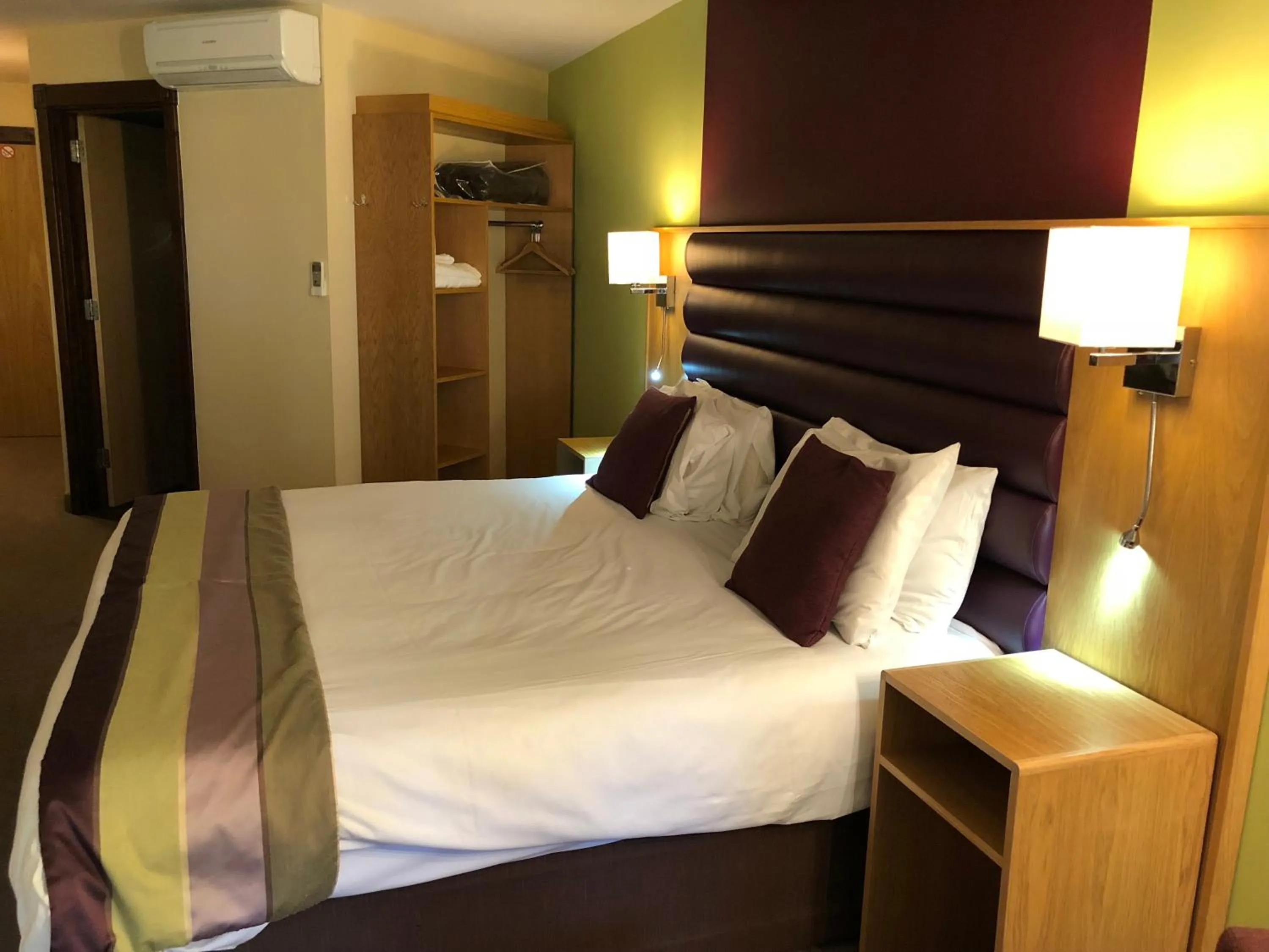 Bedroom, Bed in The Gulliver's Hotel