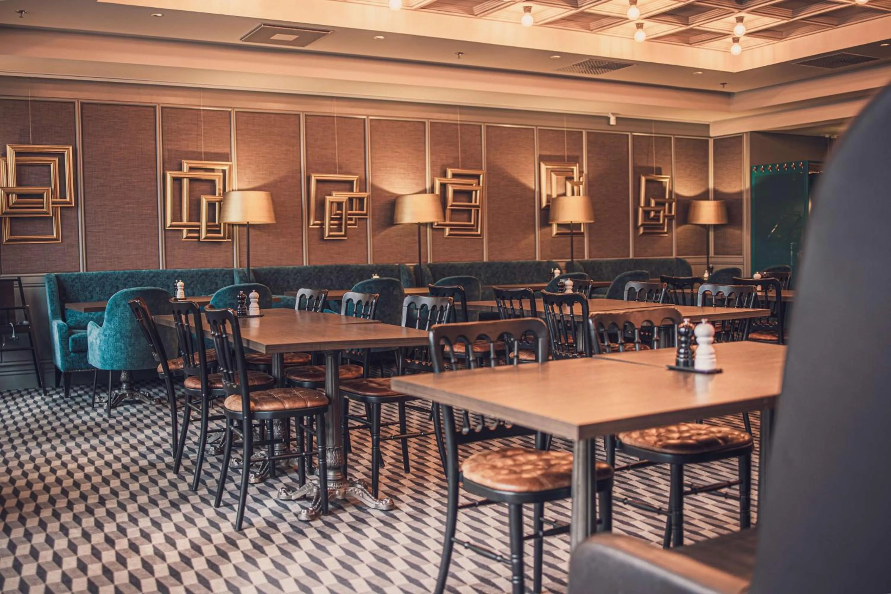 Restaurant/places to eat in Scandic Triangeln