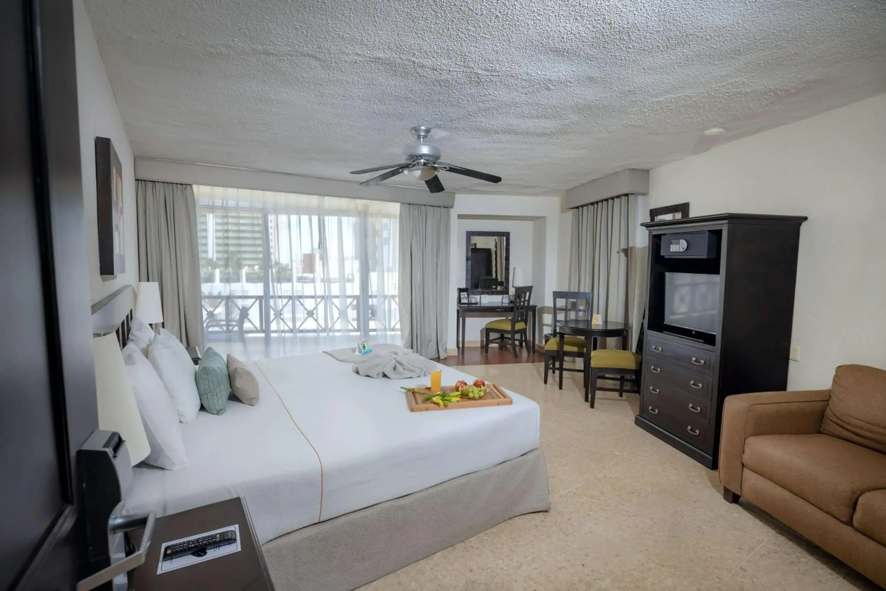 King Room - Non-Smoking in Best Western Hotel Posada Freeman Zona Dorada King Room - Non-Smoking in Best Western Hotel Posada Freeman Zona Dorada