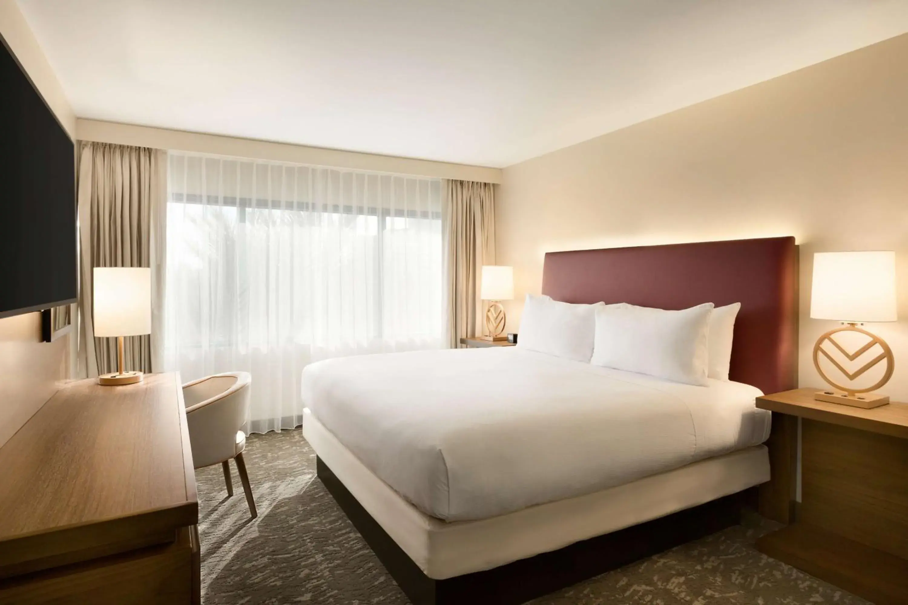 One-Bedroom King Suite - Mobility Accessible in Embassy Suites by Hilton Phoenix Downtown North One-Bedroom King Suite - Mobility Accessible in Embassy Suites by Hilton Phoenix Downtown North