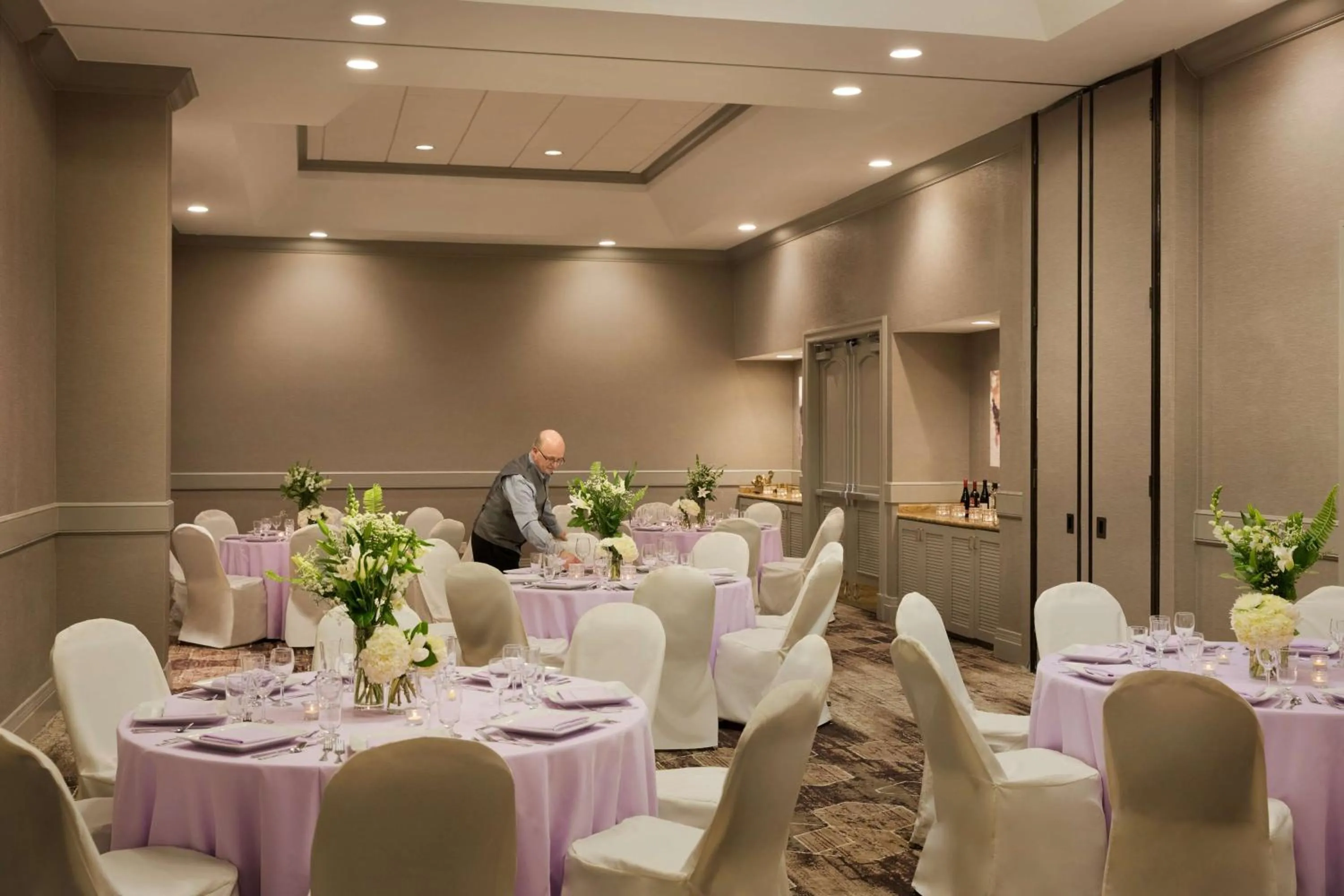 Meeting/conference room in Embassy Suites by Hilton Phoenix Downtown North