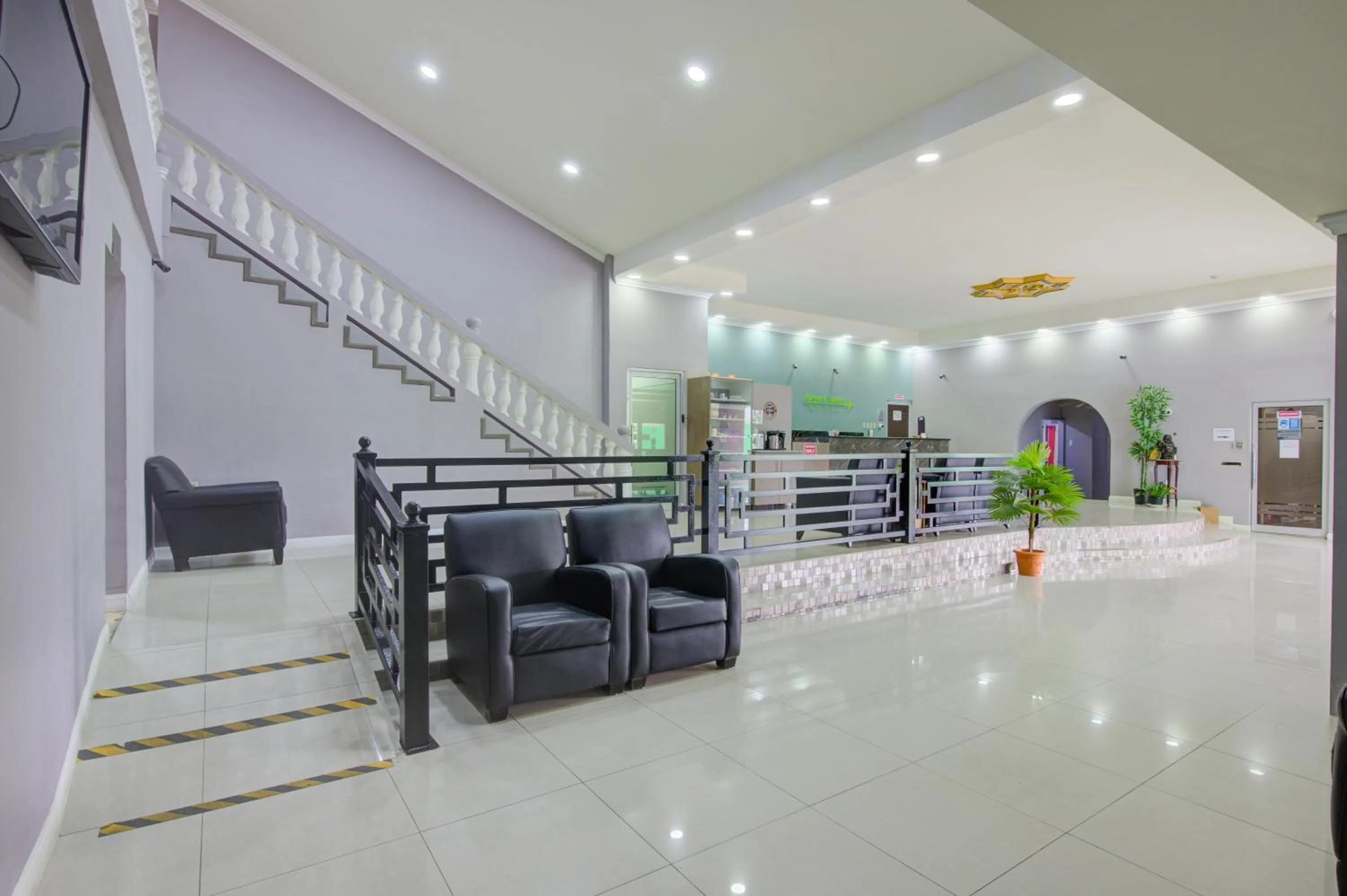 Airport Suites Hotel