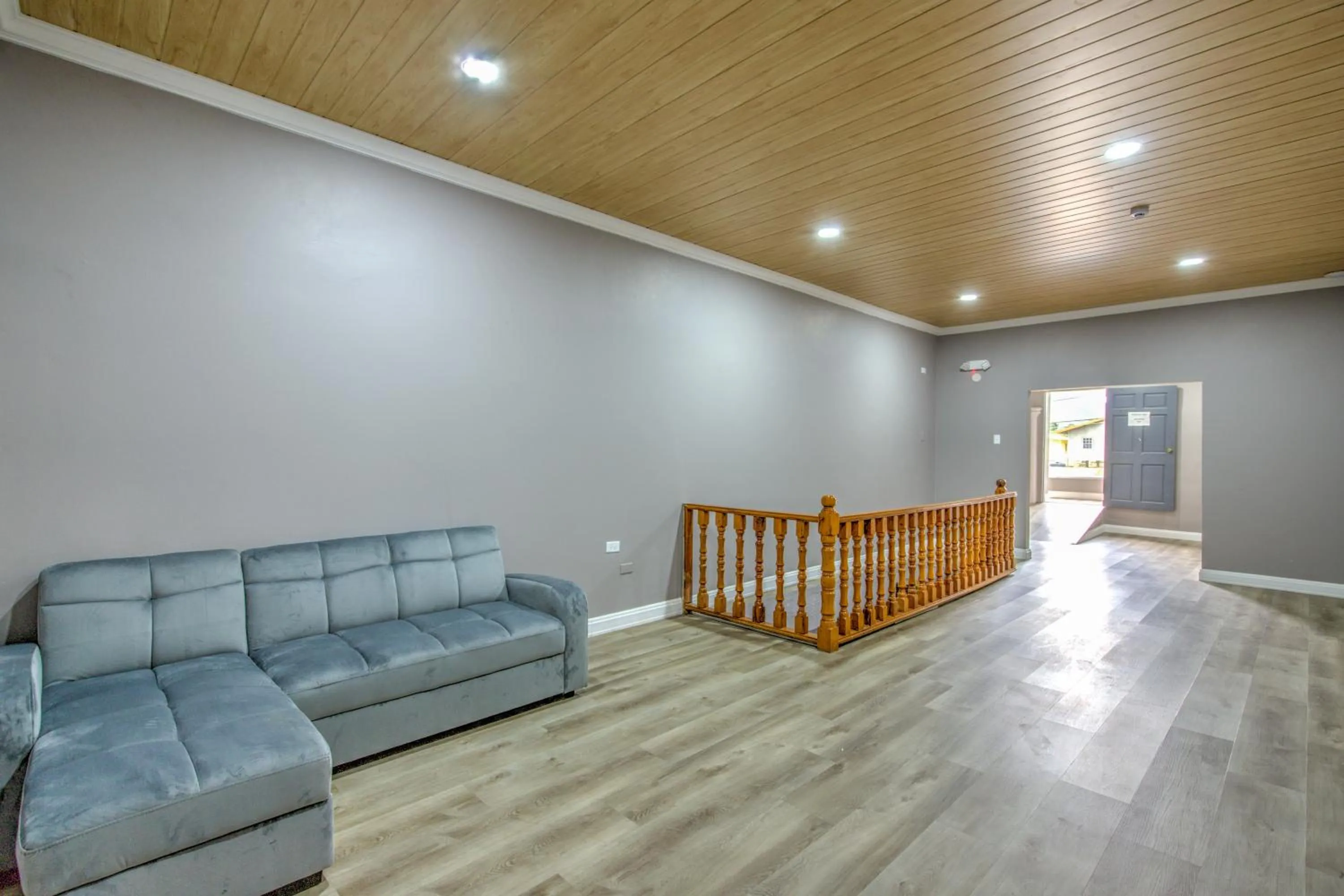 Airport Suites Hotel