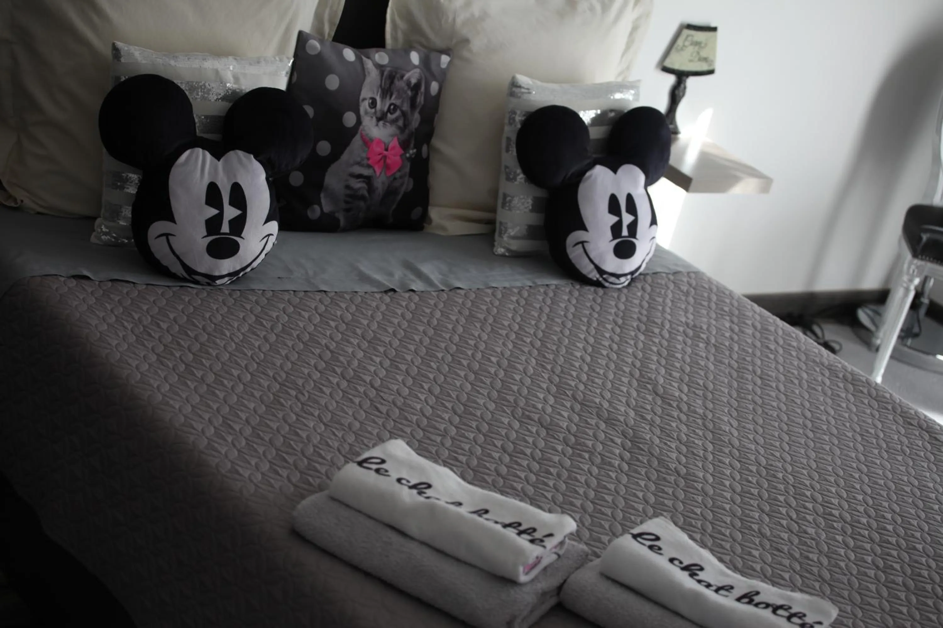 Bedroom, Bed in le chat botté77