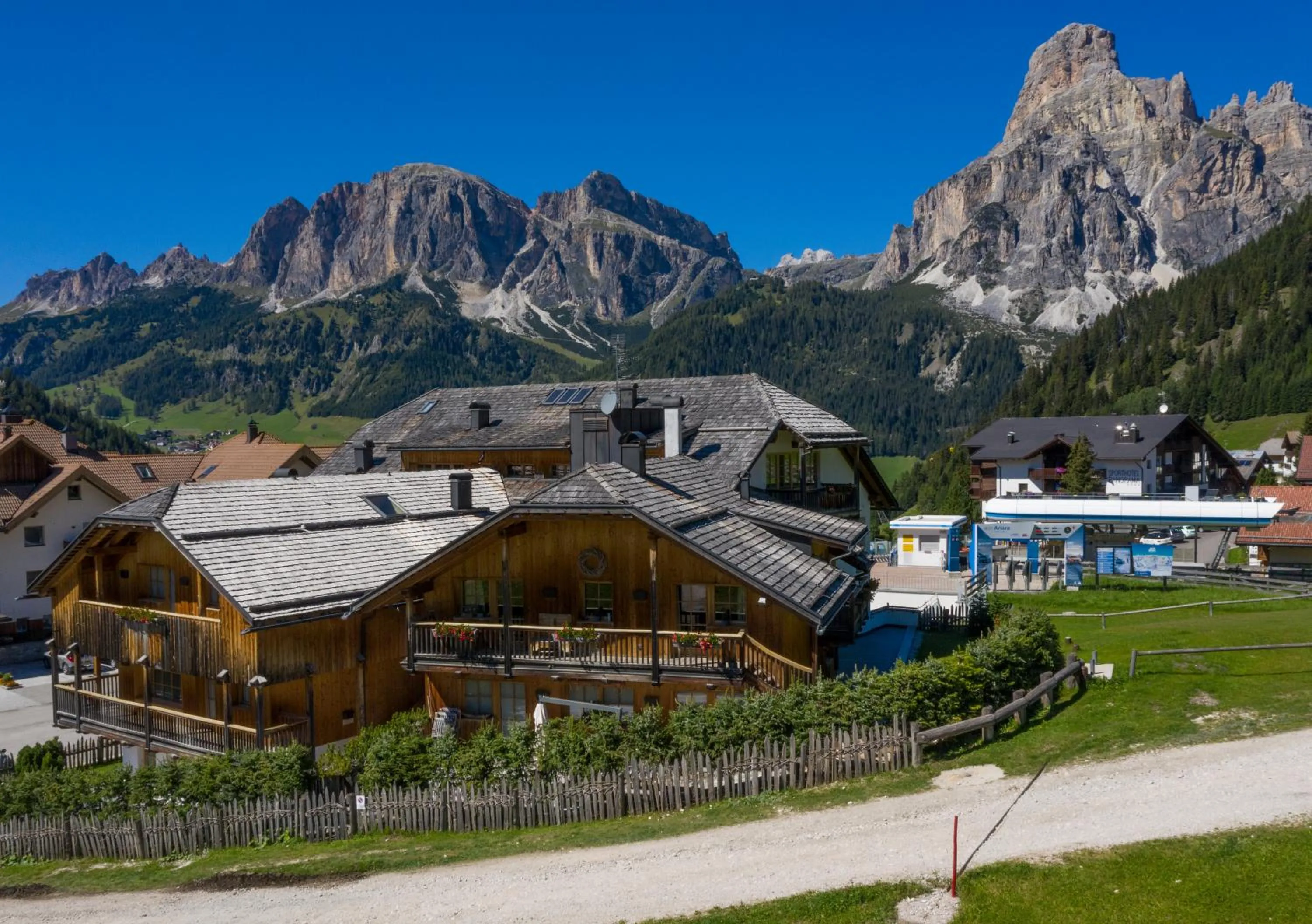 Nei Y Suredl NeveSole