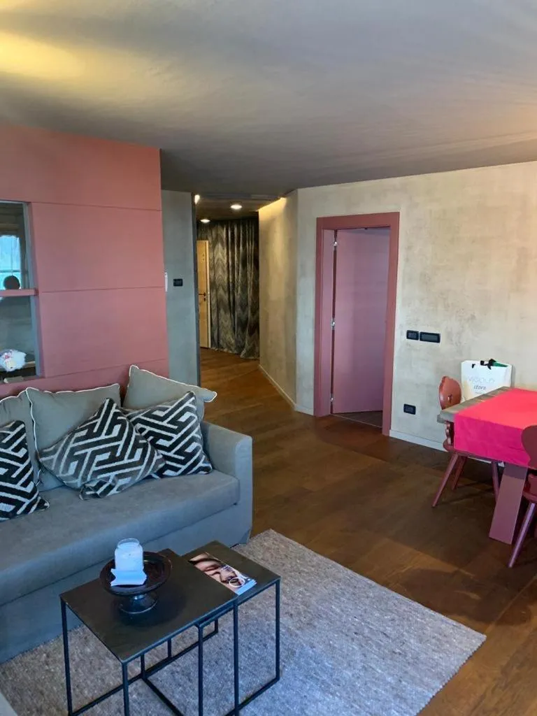 Nei Y Suredl NeveSole