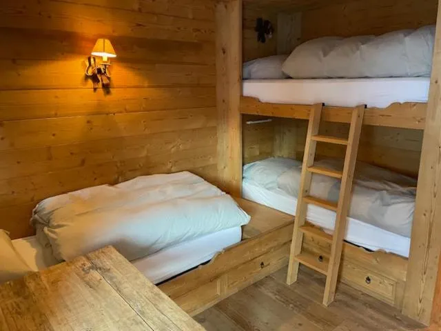 Bed in Nei Y Suredl NeveSole