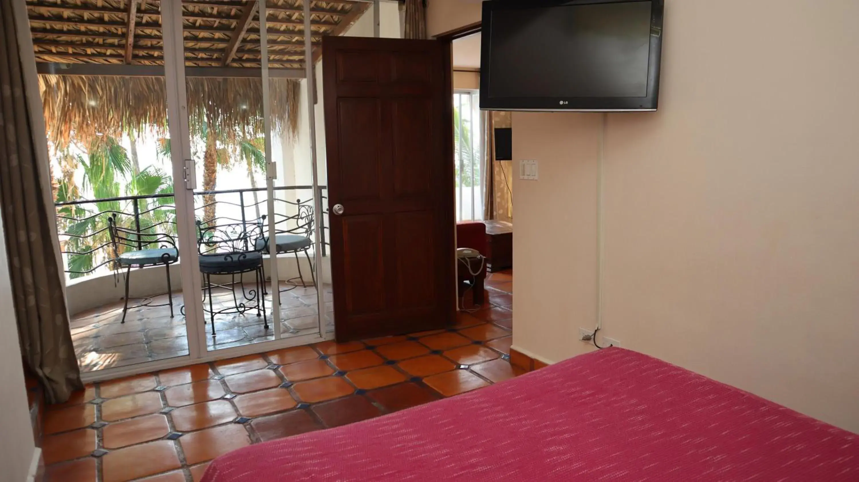 Two-Bedroom Apartment in La Concha Beach Hotel & Club Two-Bedroom Apartment in La Concha Beach Hotel & Club