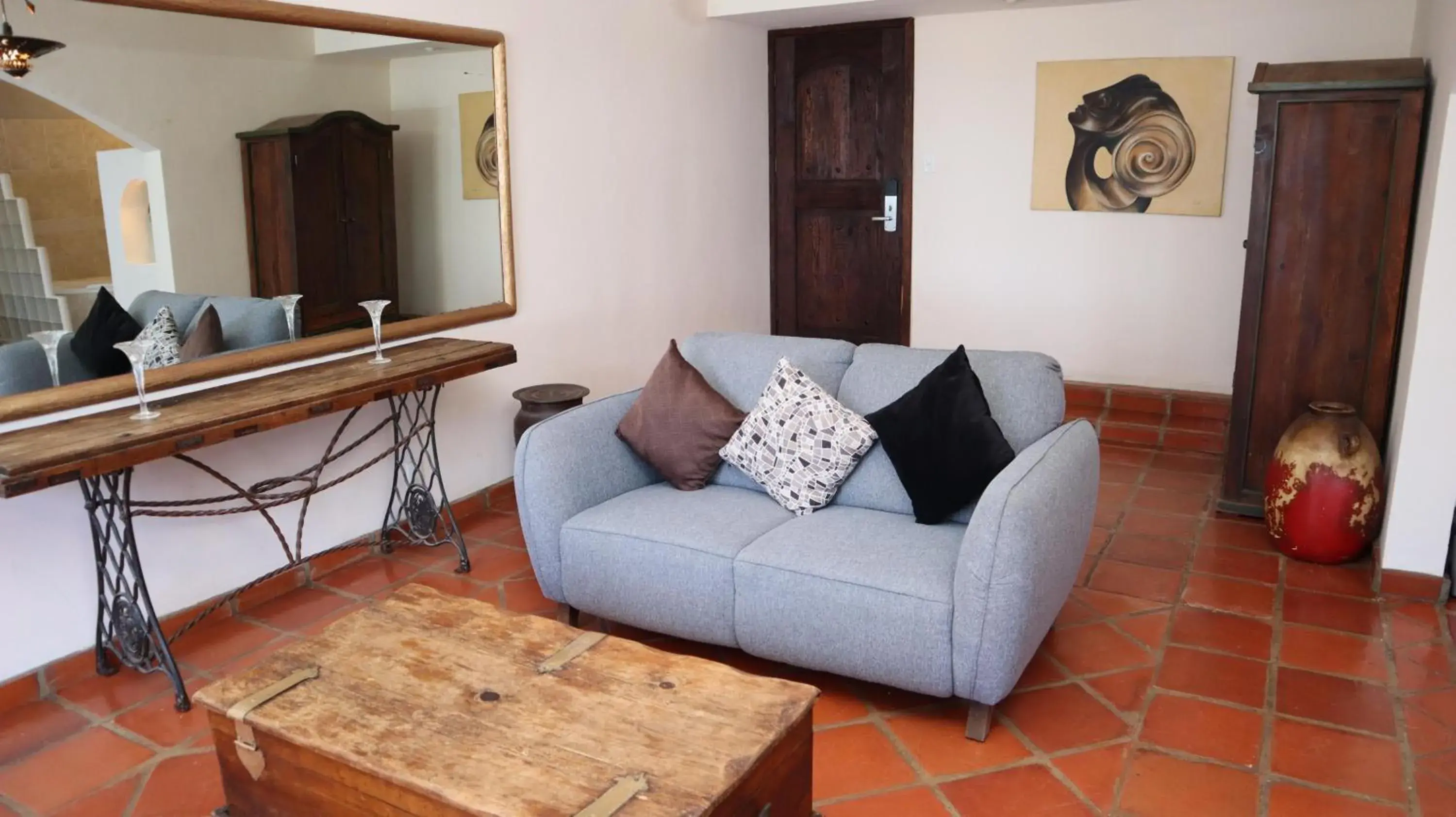 Honeymoon Suite in La Concha Beach Hotel & Club Honeymoon Suite in La Concha Beach Hotel & Club