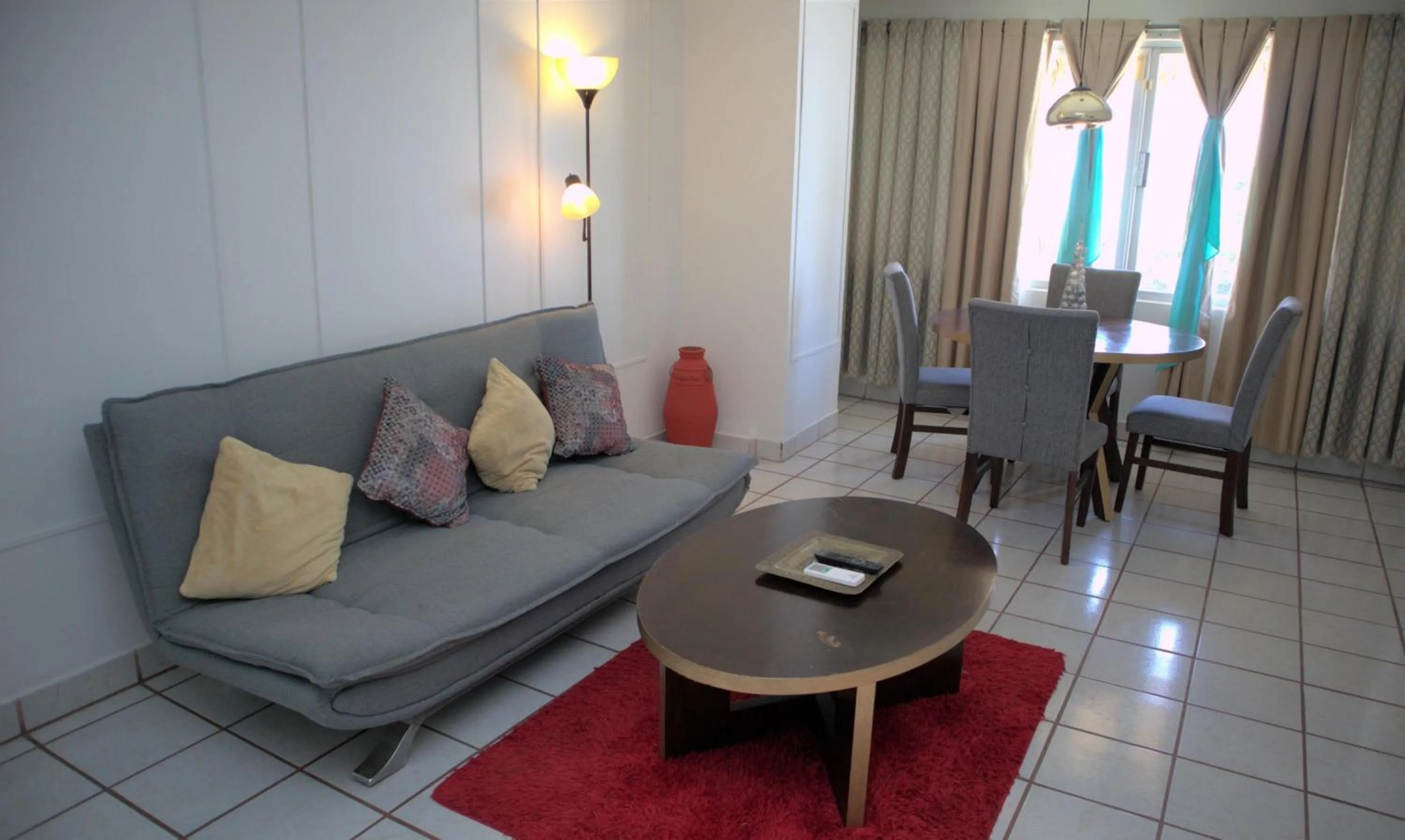 Living room in La Concha Beach Hotel & Club