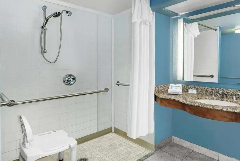 Shower in MainStay Suites Phoenix North