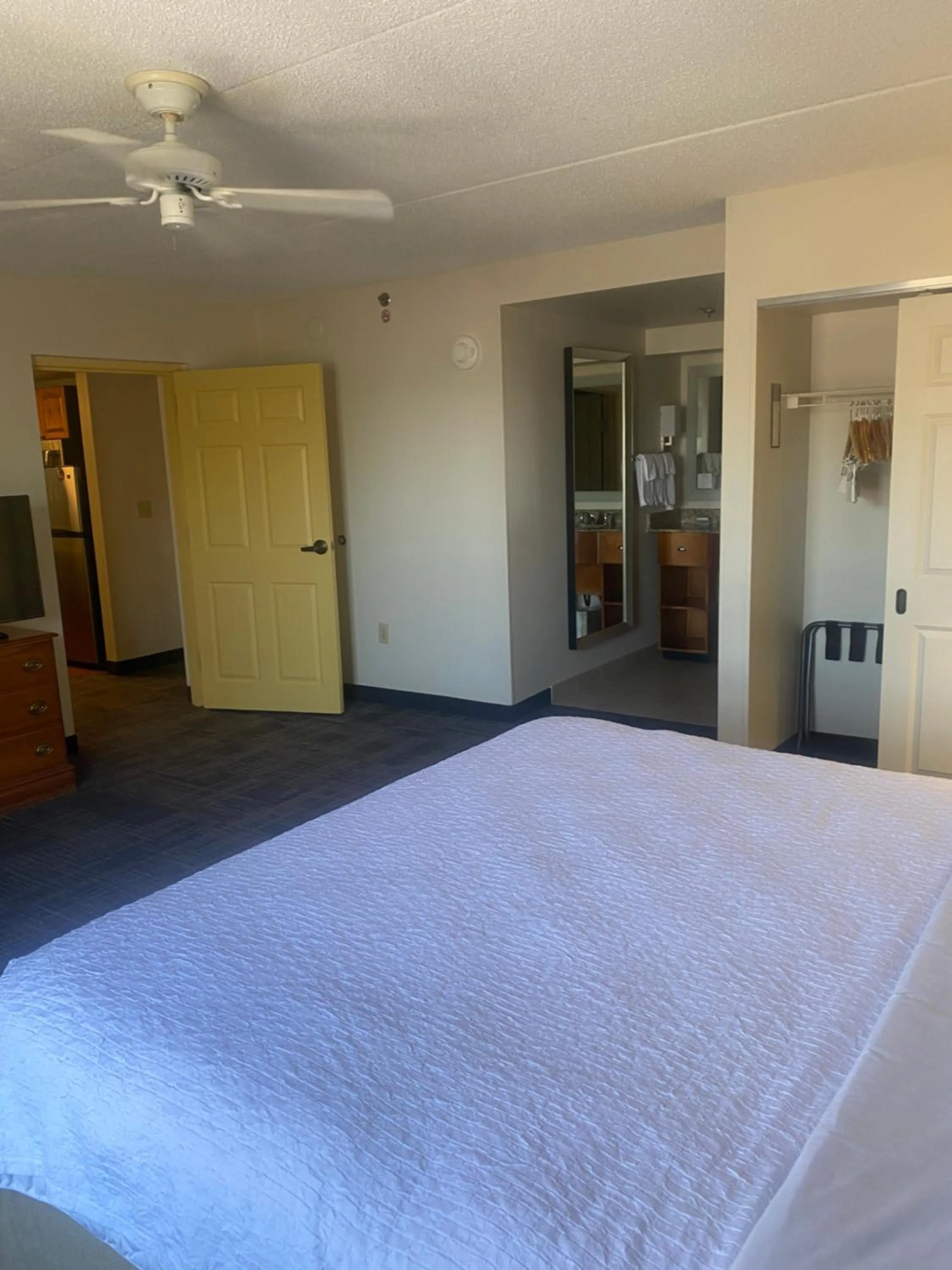 Bedroom in MainStay Suites Phoenix North