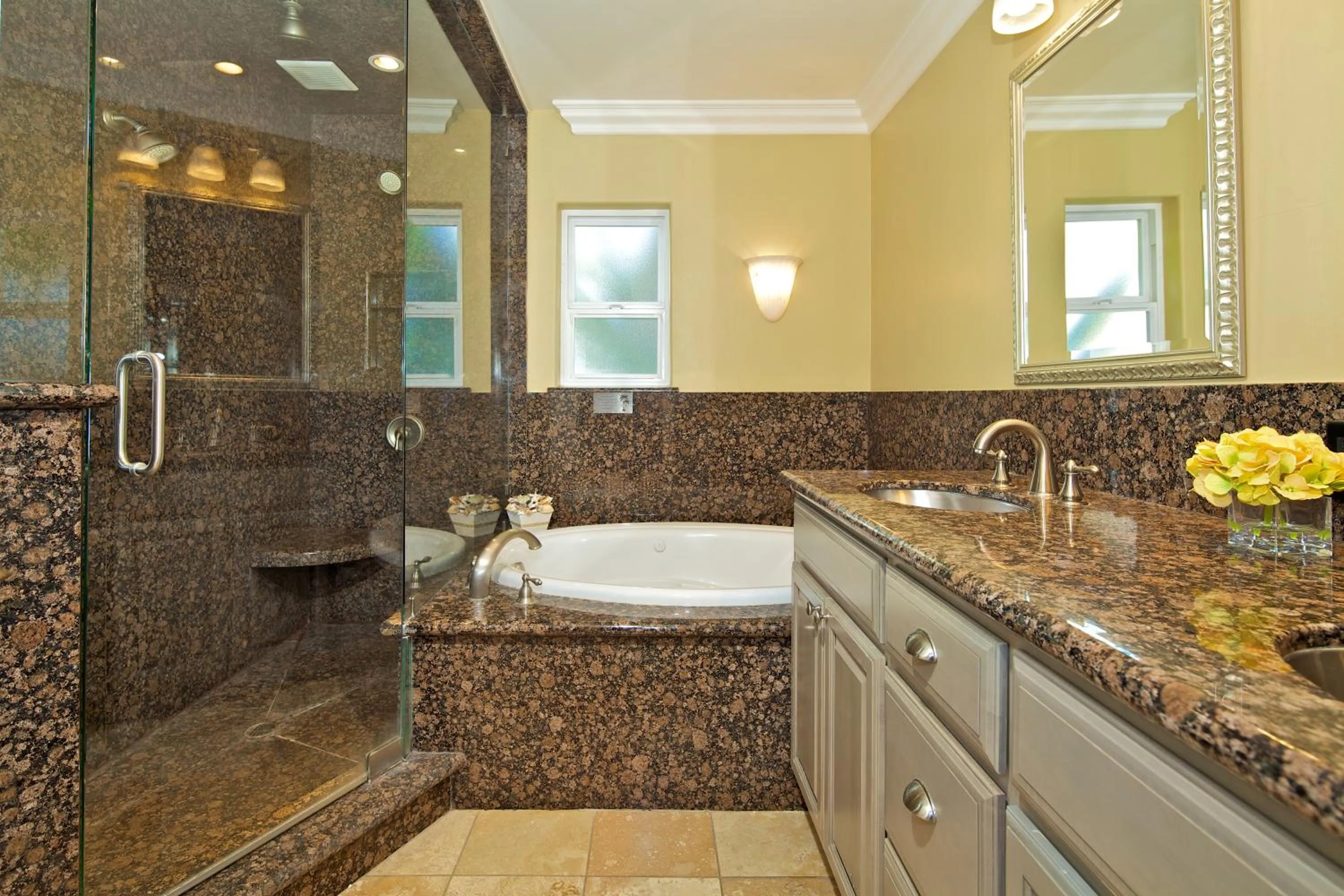 Shower in Ocean Palms Beach Resort