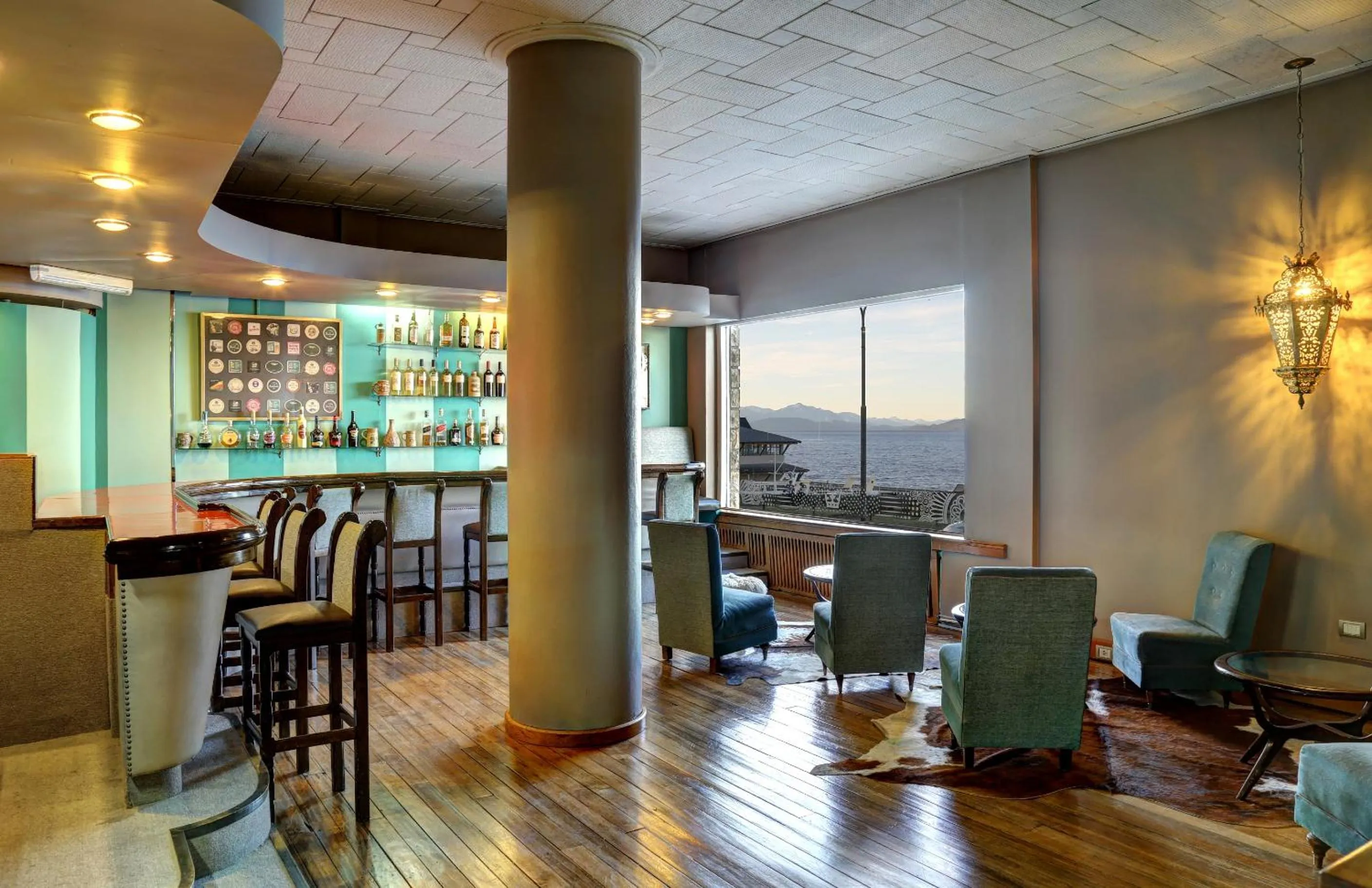 Lounge or bar in Hotel Tres Reyes