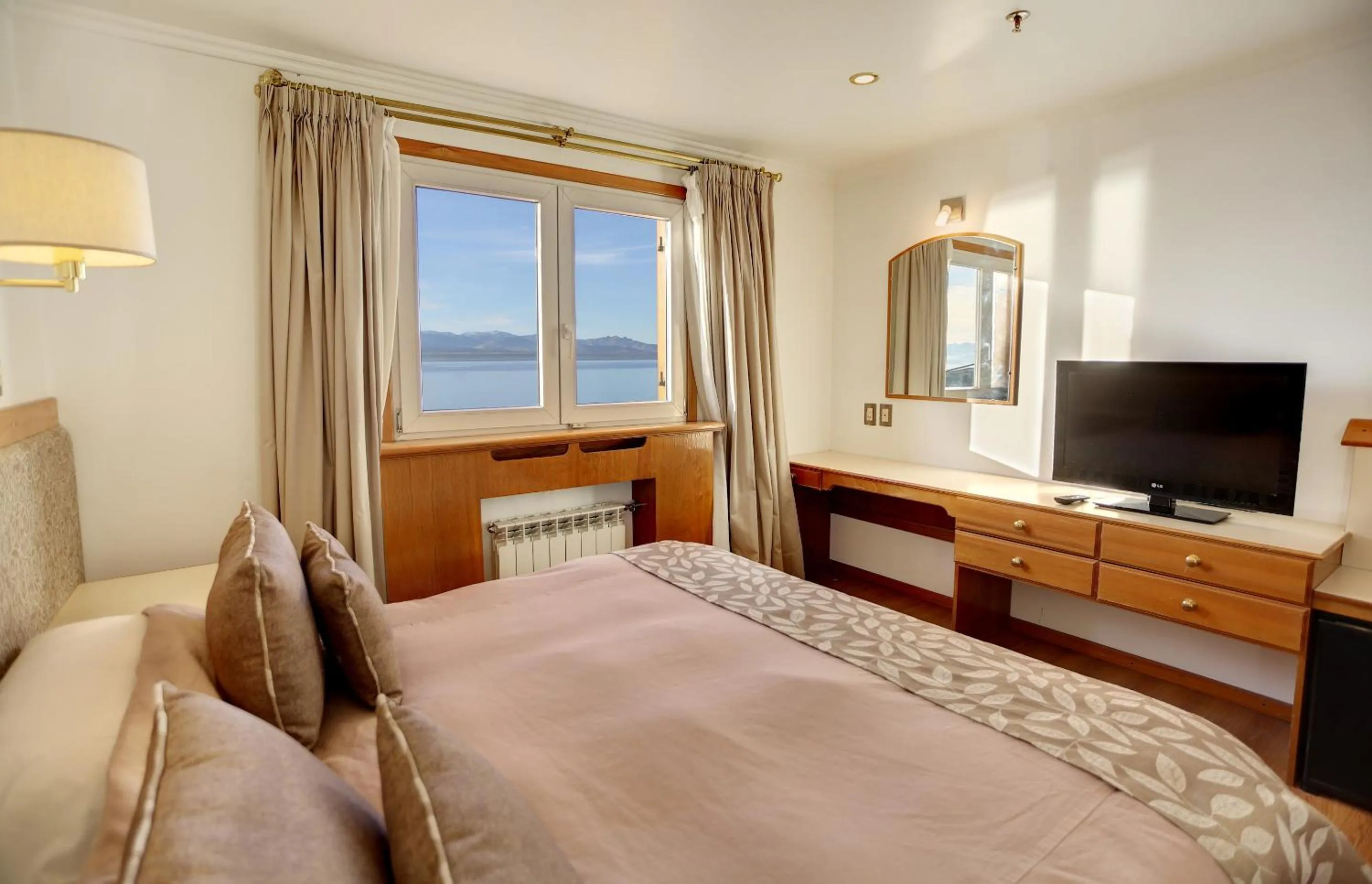 Bedroom, Bed in Hotel Tres Reyes