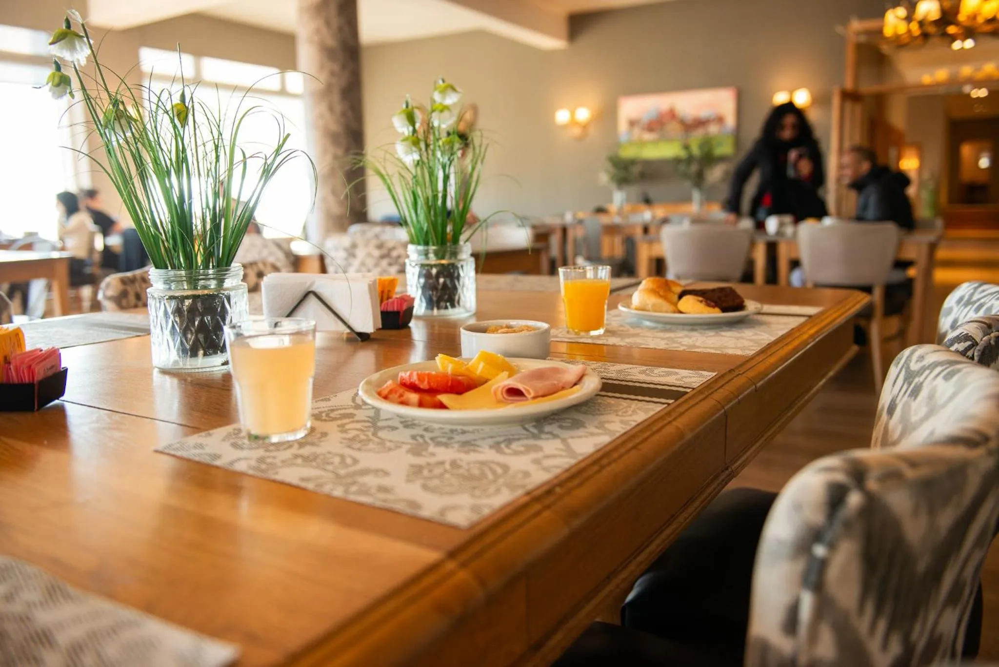 Buffet breakfast in Hotel Tres Reyes