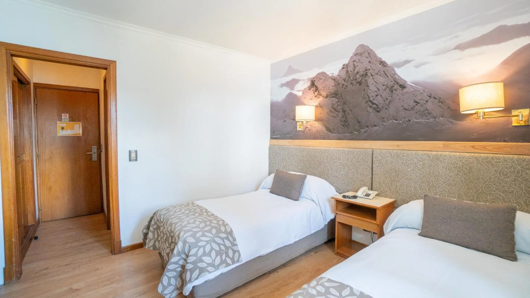 Bedroom, Bed in Hotel Tres Reyes