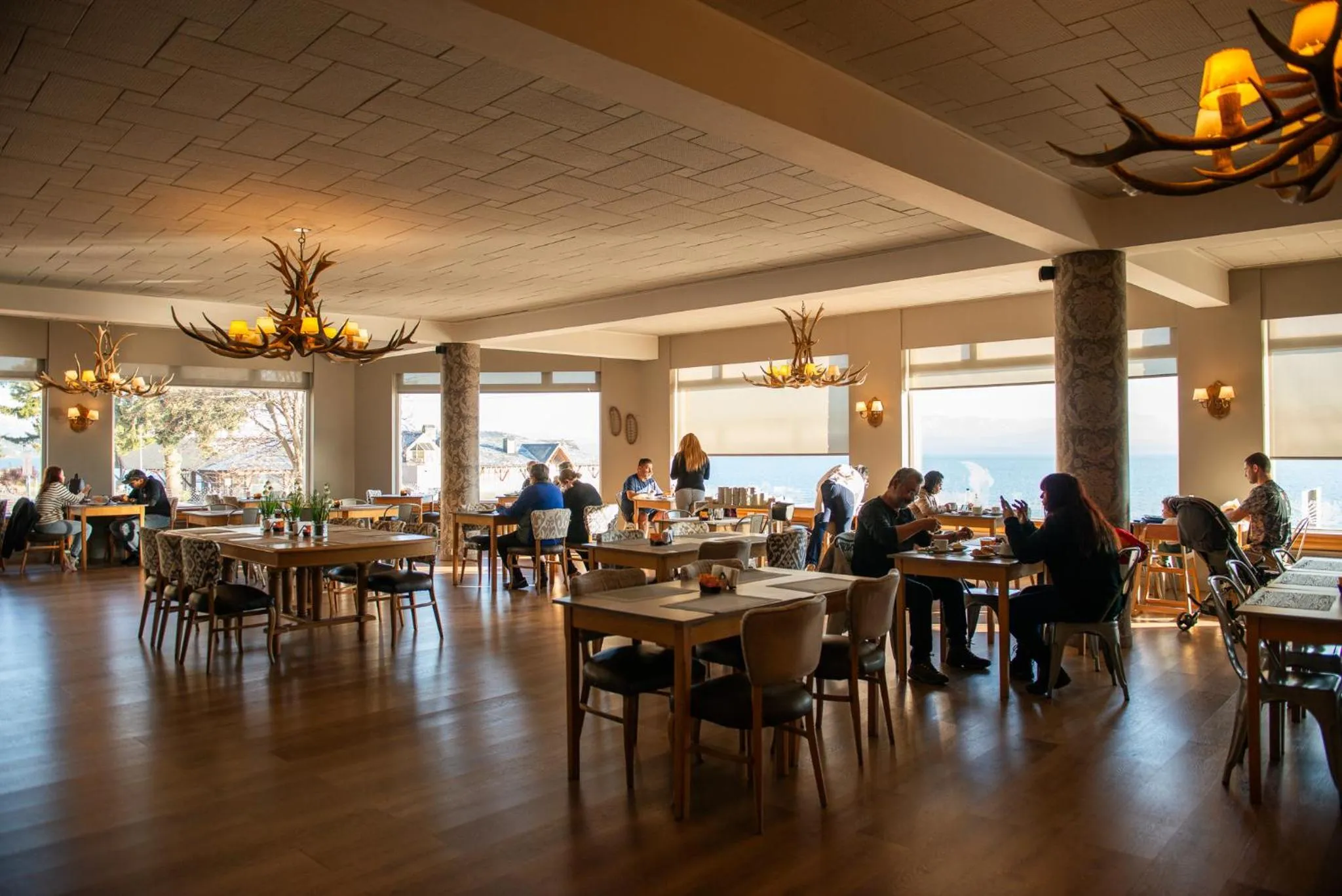 Buffet breakfast in Hotel Tres Reyes