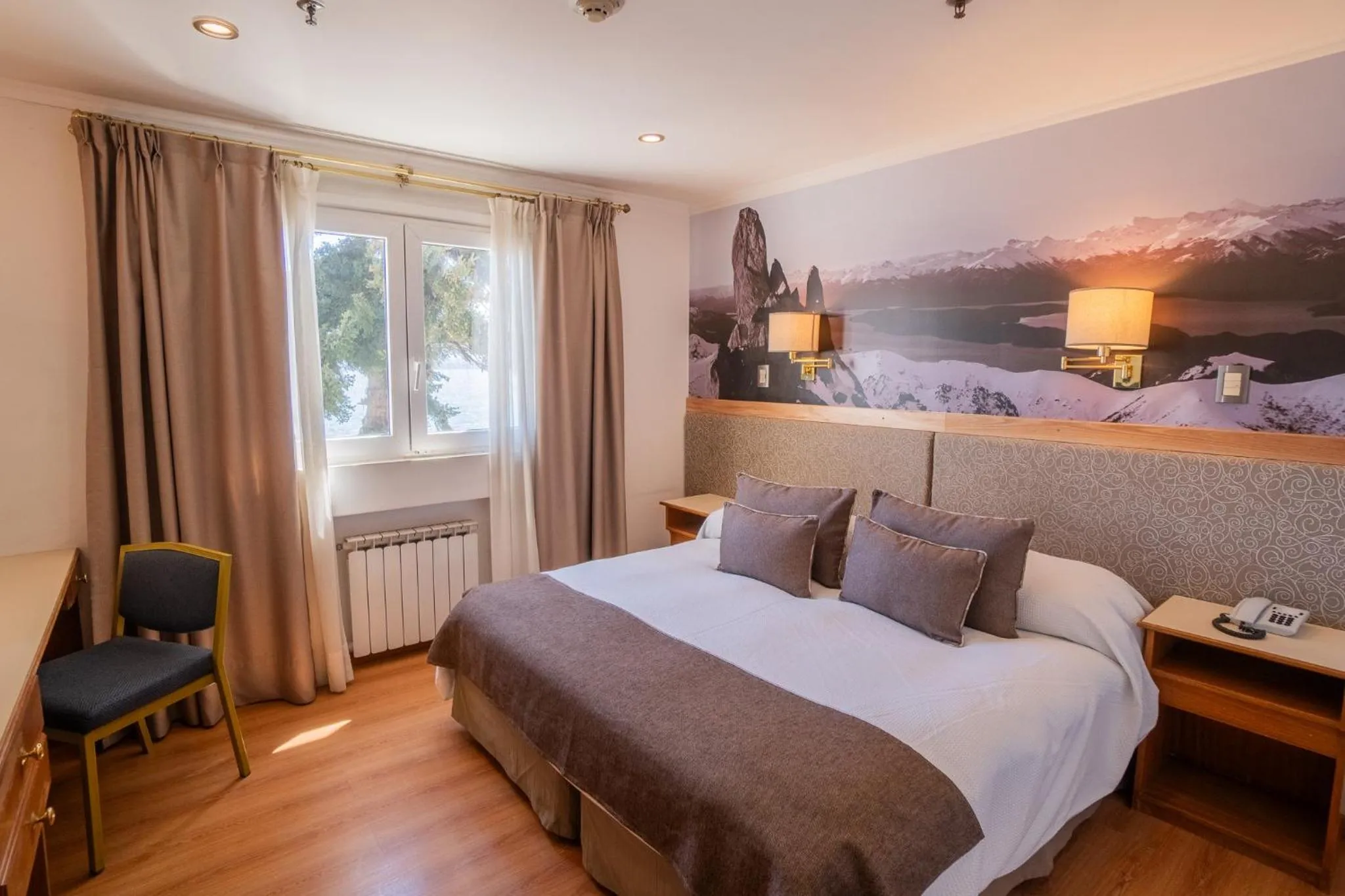 Bedroom, Bed in Hotel Tres Reyes