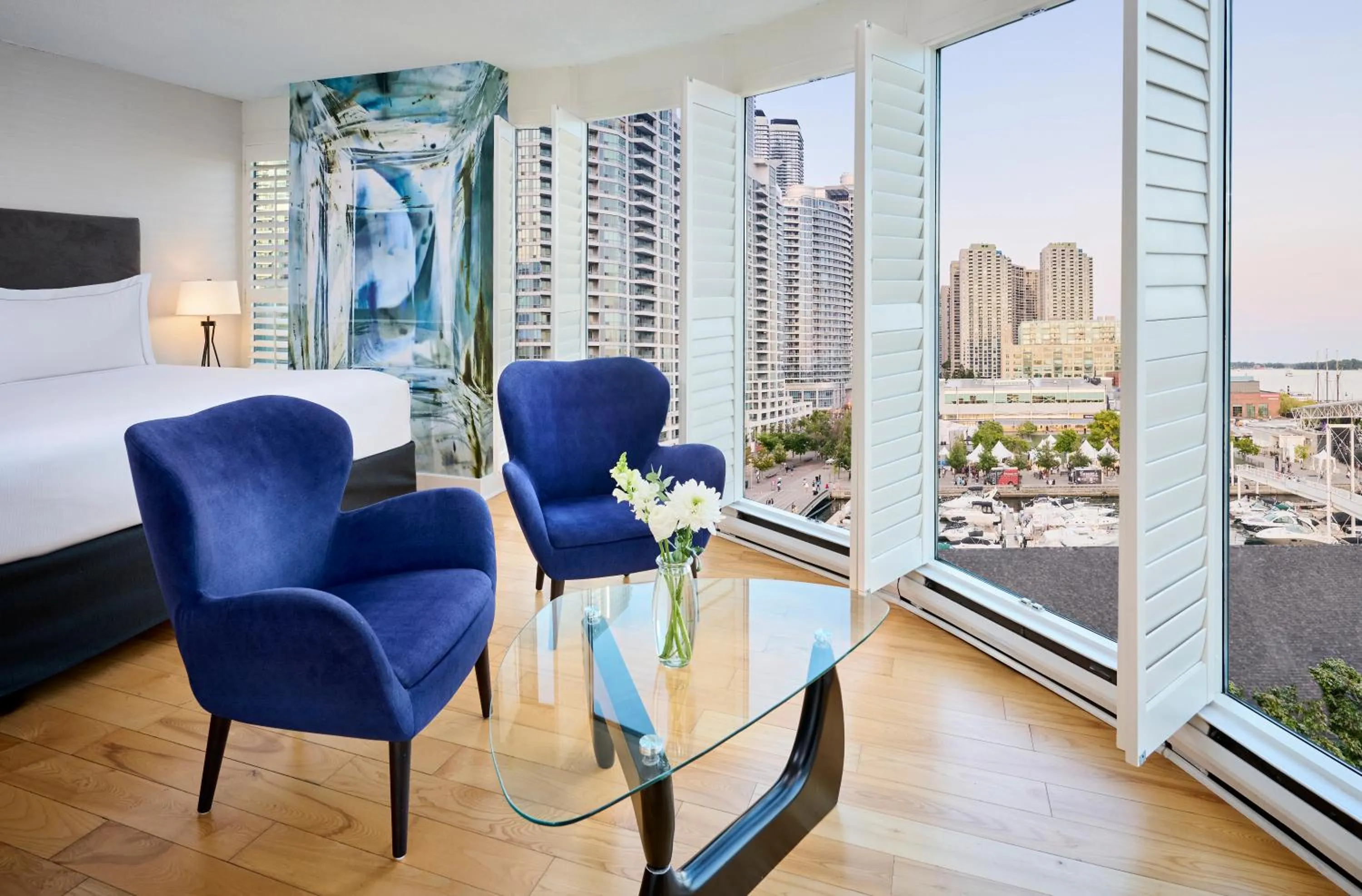 Seating area in Radisson Blu Toronto Downtown