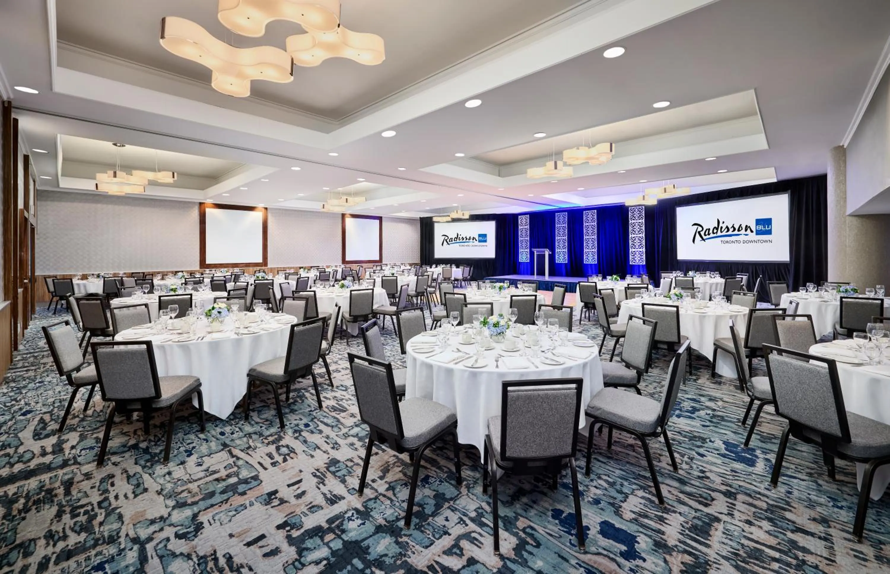 Radisson Blu Toronto Downtown