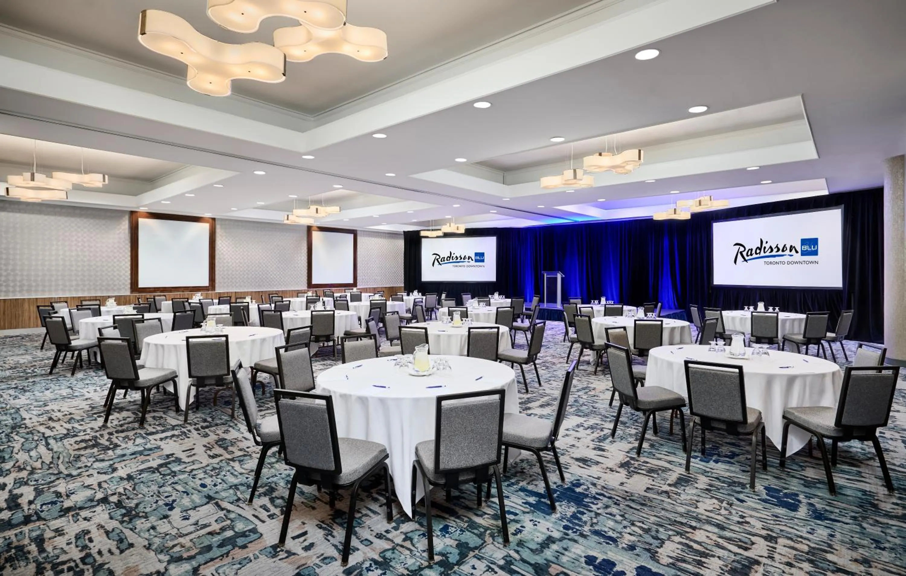 Radisson Blu Toronto Downtown