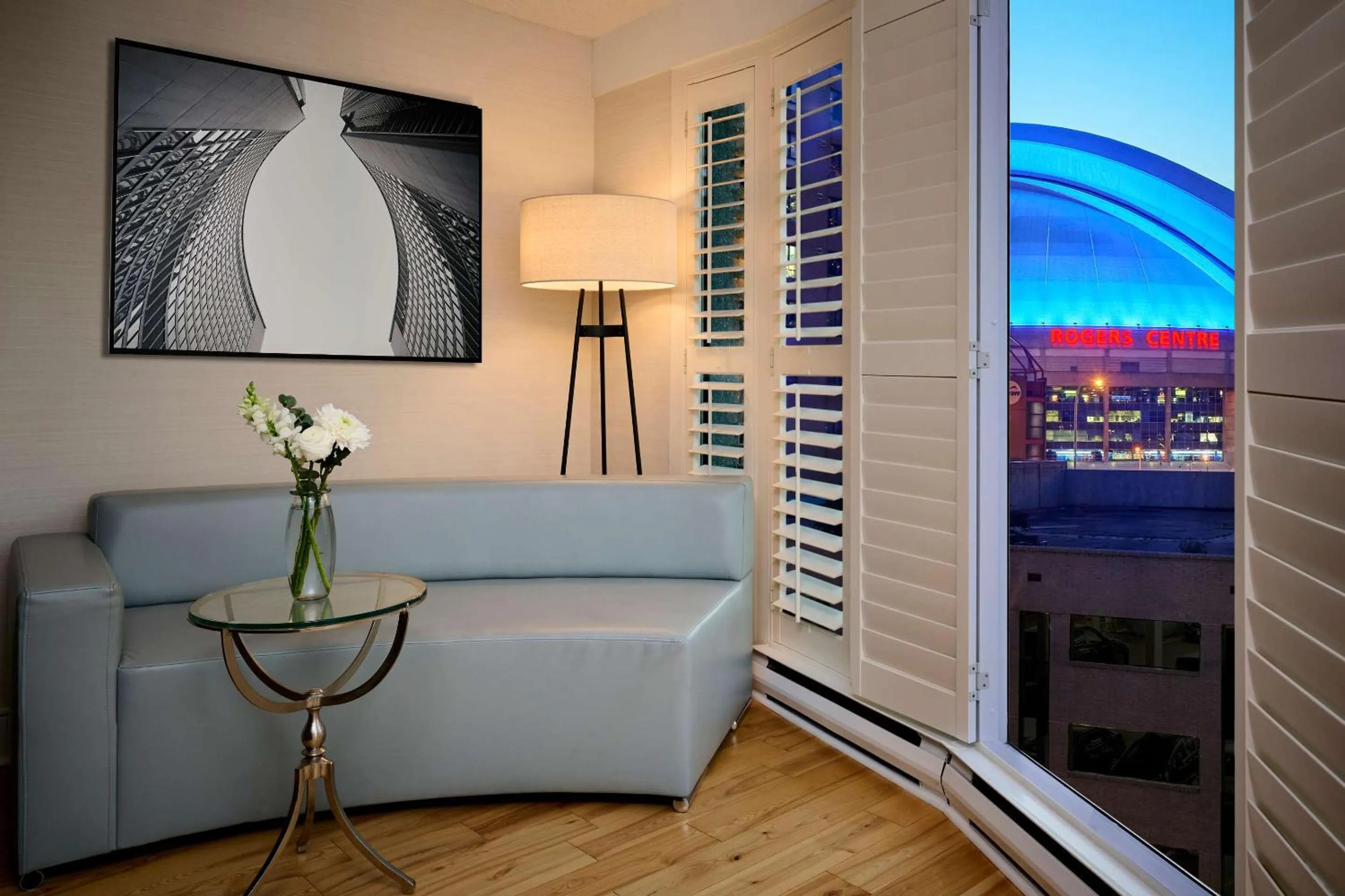 Bedroom in Radisson Blu Toronto Downtown