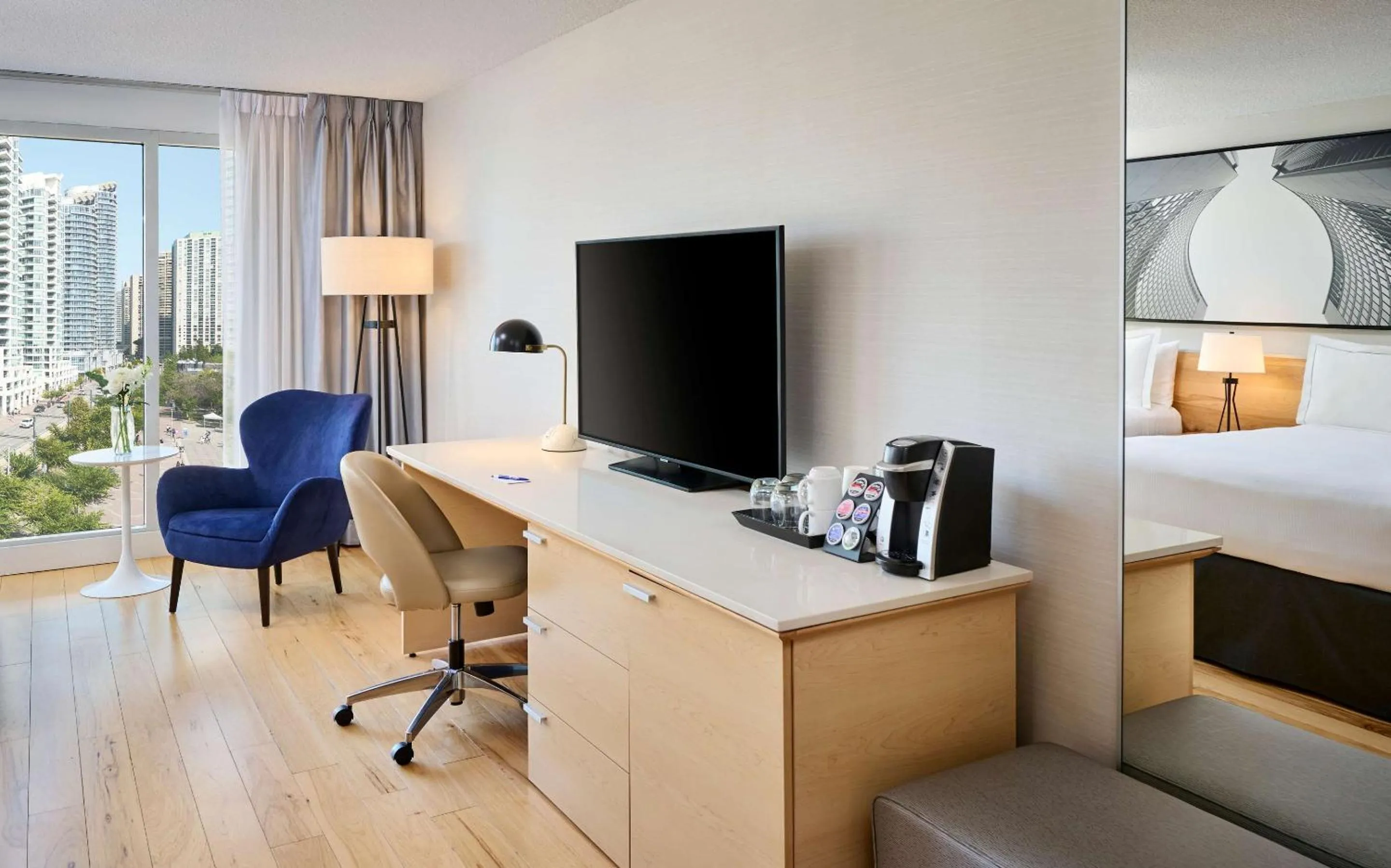 Bedroom in Radisson Blu Toronto Downtown