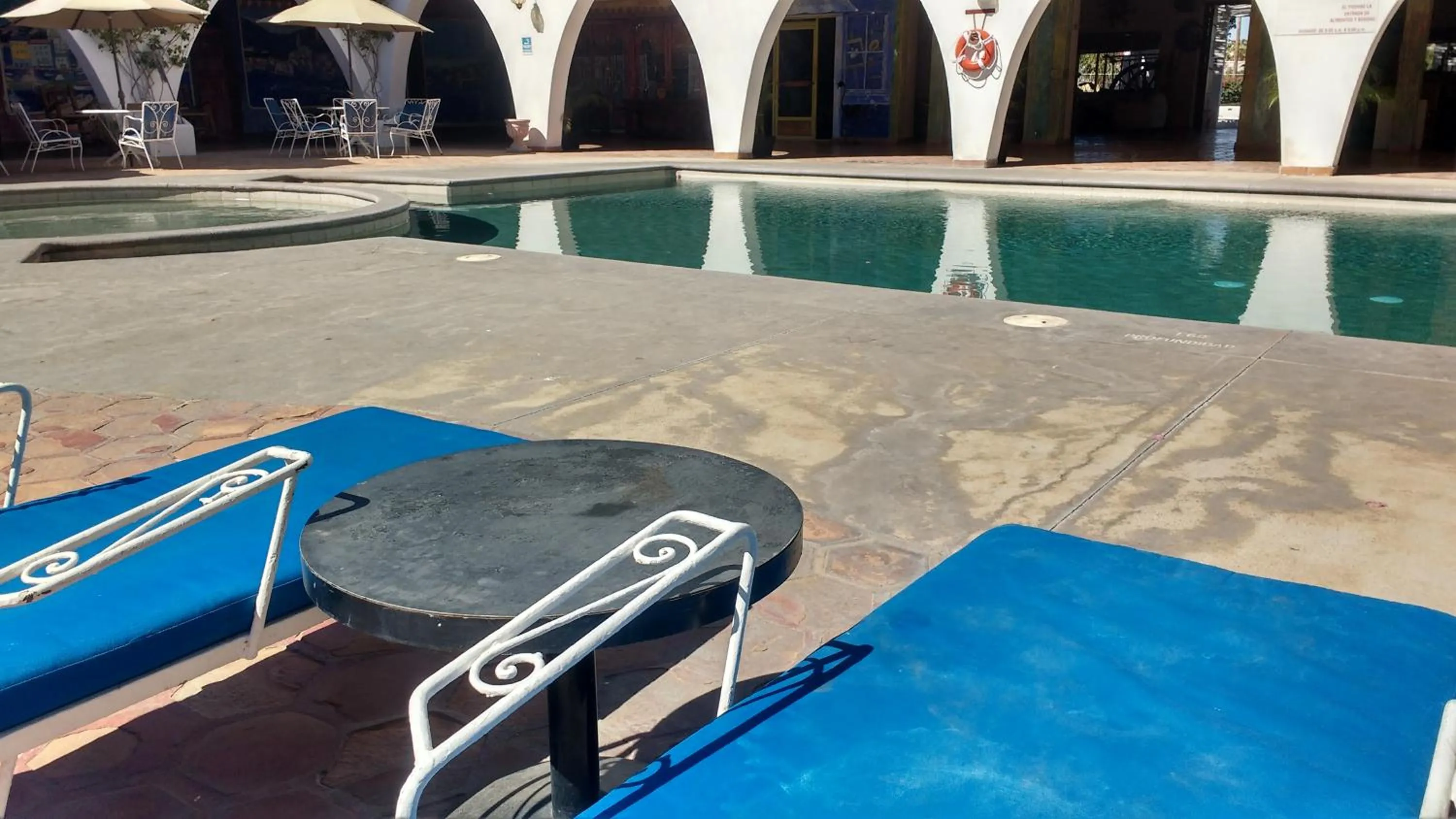 Day in Hotel Hacienda Bugambilias La Paz