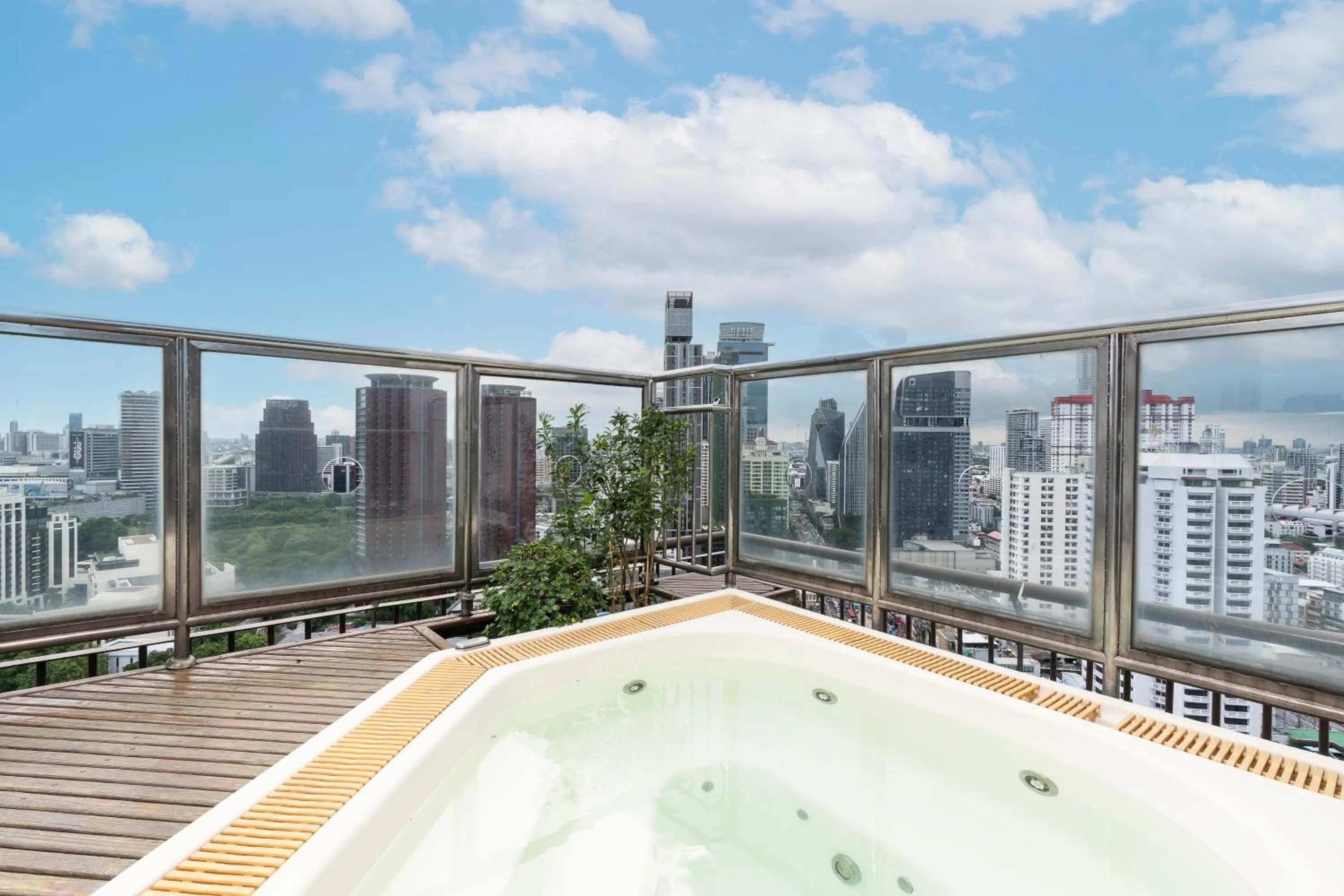 City view in Grand Diamond Suites Hotel