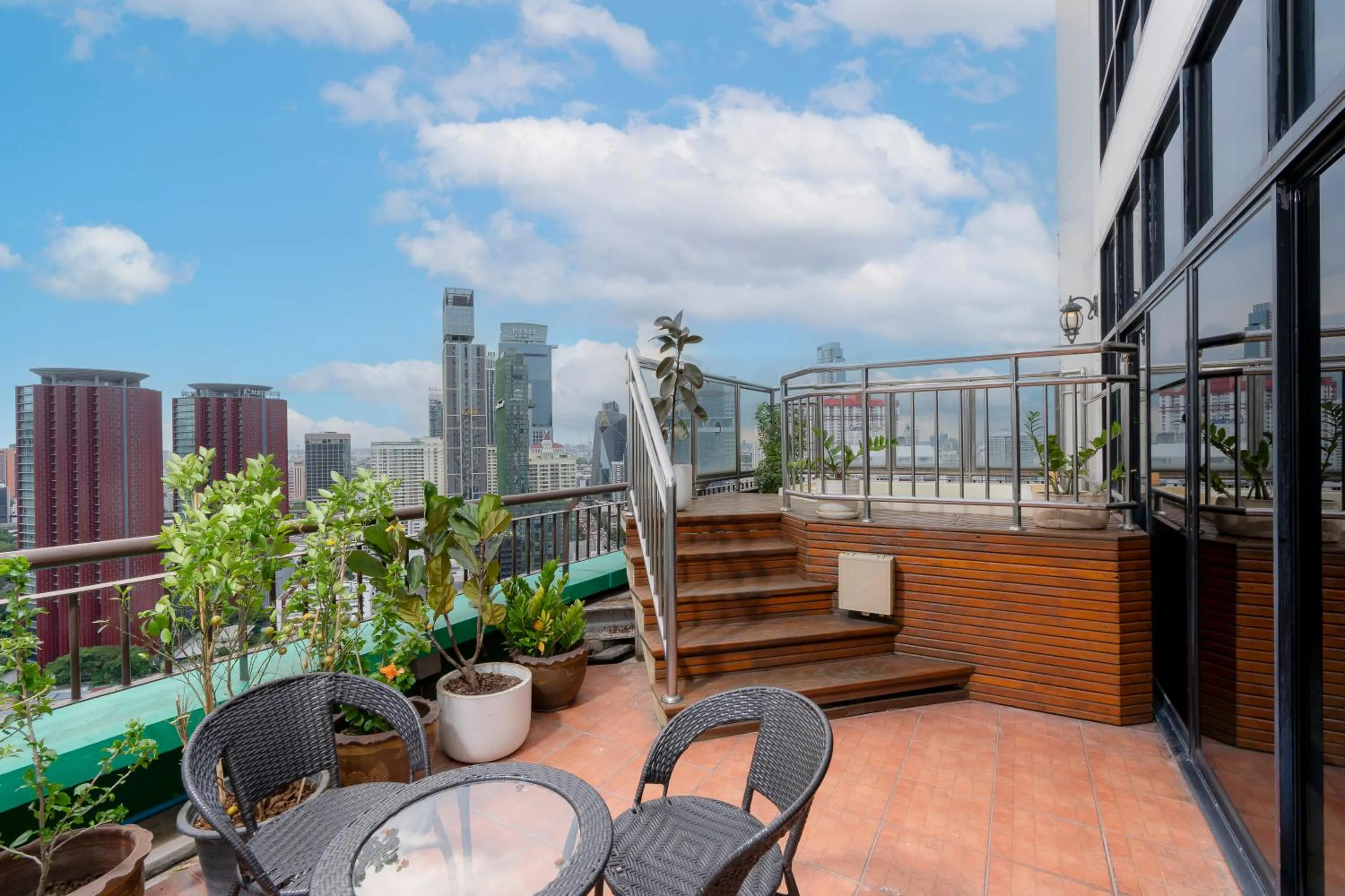 Balcony/Terrace in Grand Diamond Suites Hotel
