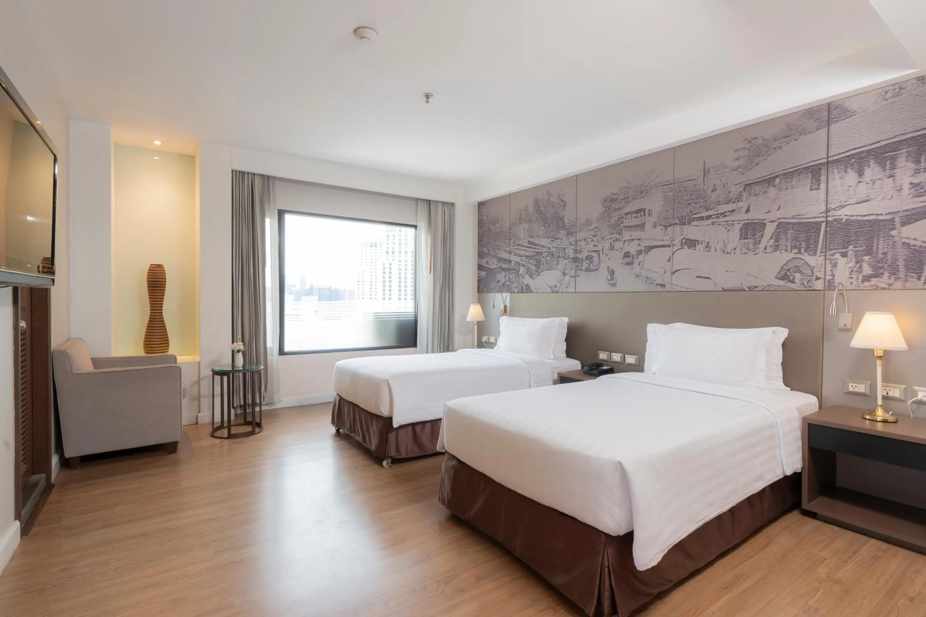 Bedroom, Bed in Grand Diamond Suites Hotel