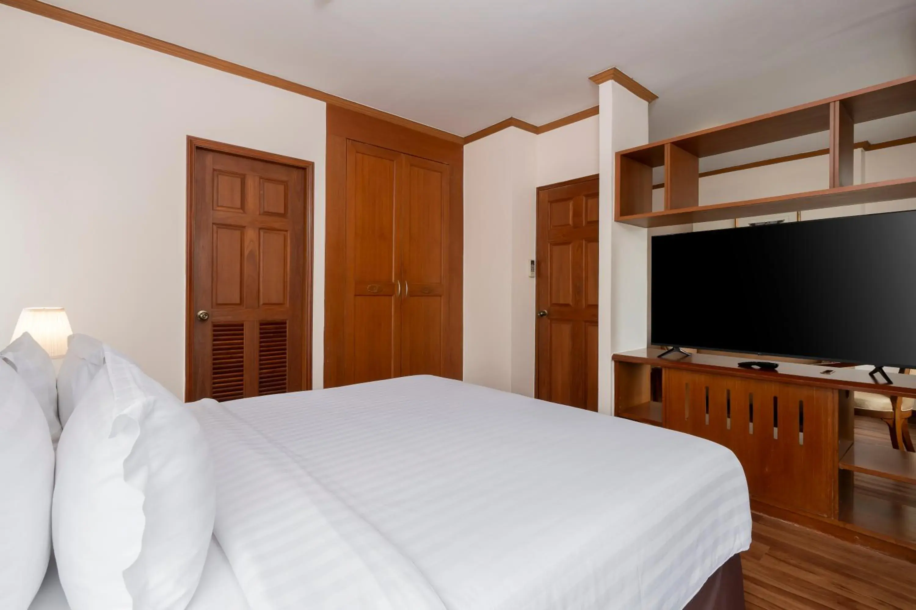 One-Bedroom Suite - Smoking in Grand Diamond Suites Hotel One-Bedroom Suite - Smoking in Grand Diamond Suites Hotel