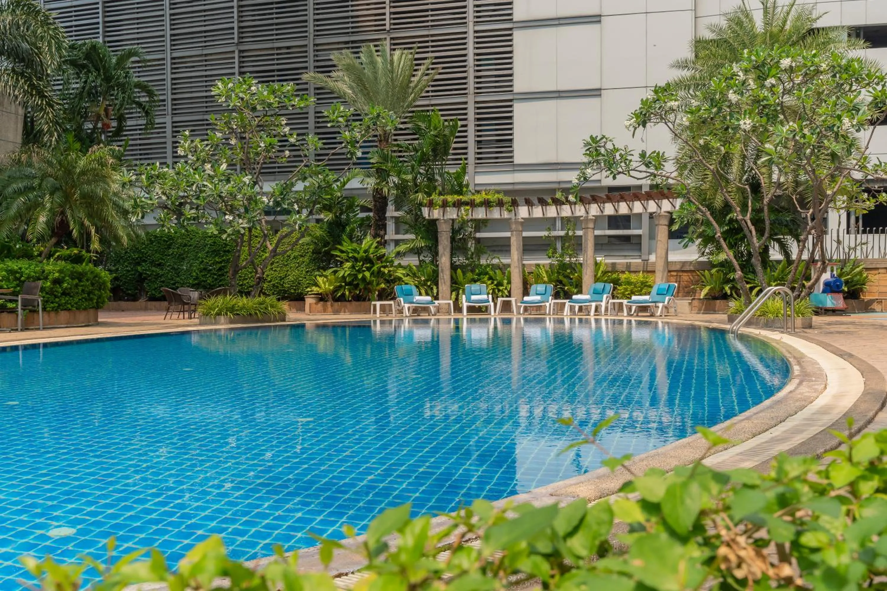 Swimming pool in Grand Diamond Suites Hotel