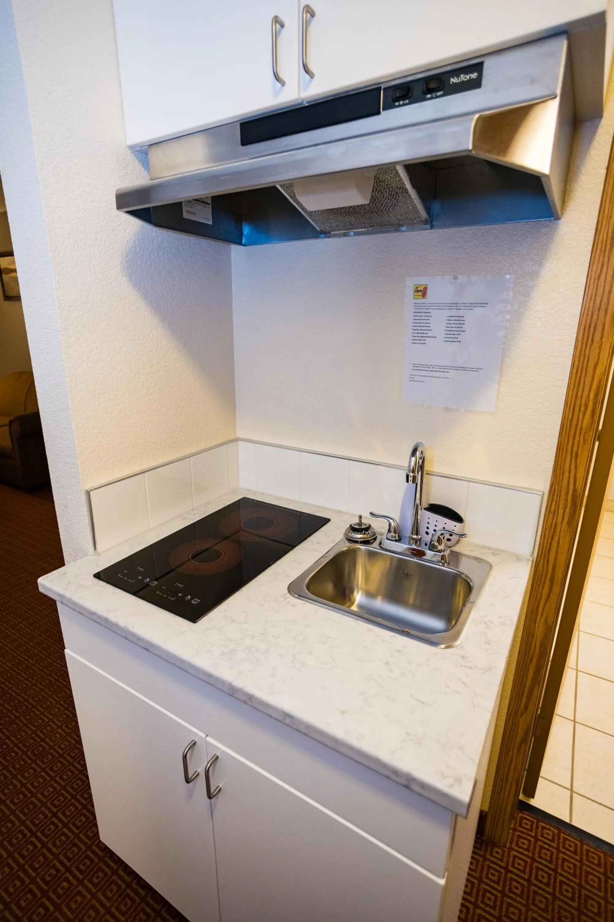 Super 8 by Wyndham Drayton Valley