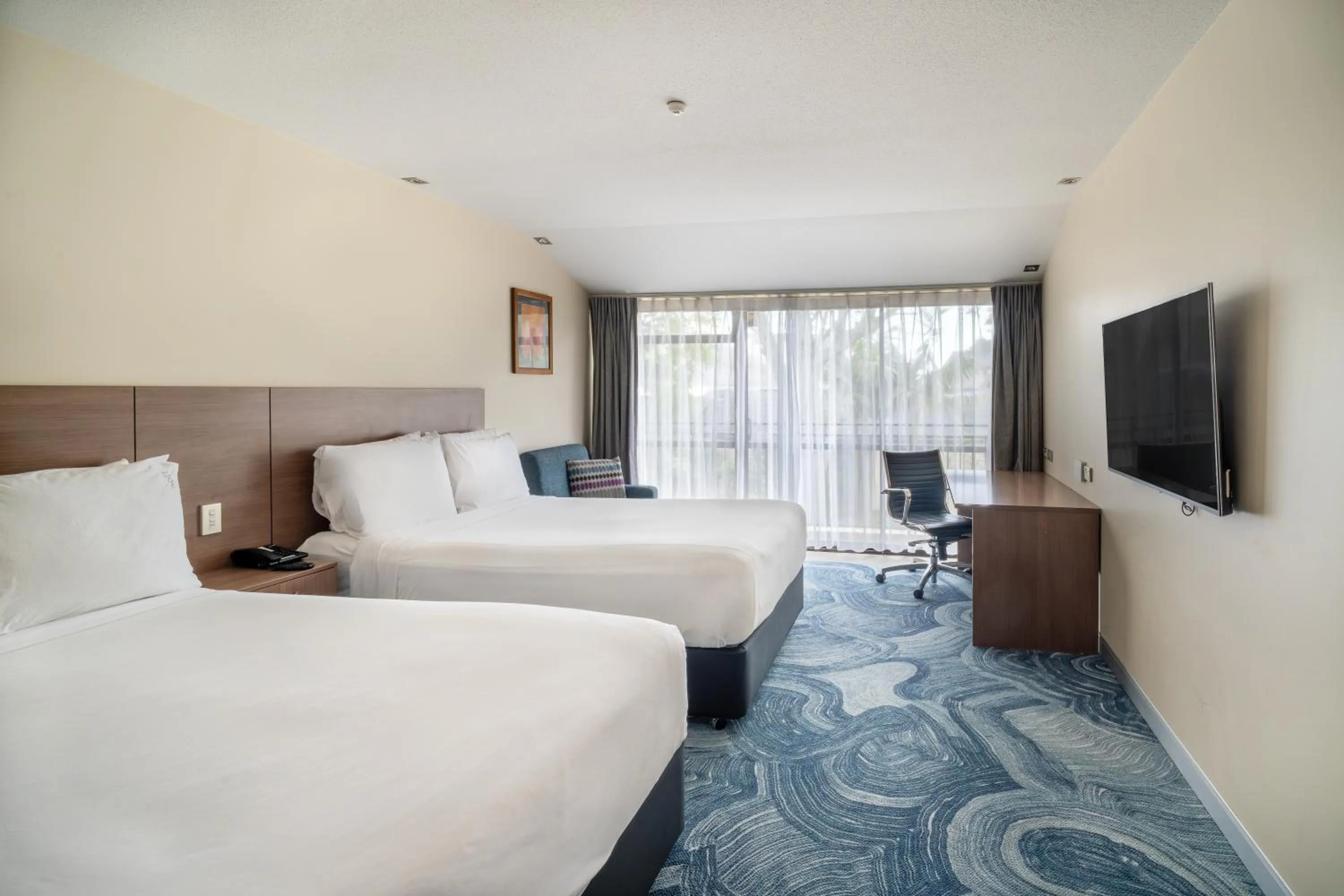 Bedroom, Bed in Holiday Inn Auckland Airport by IHG