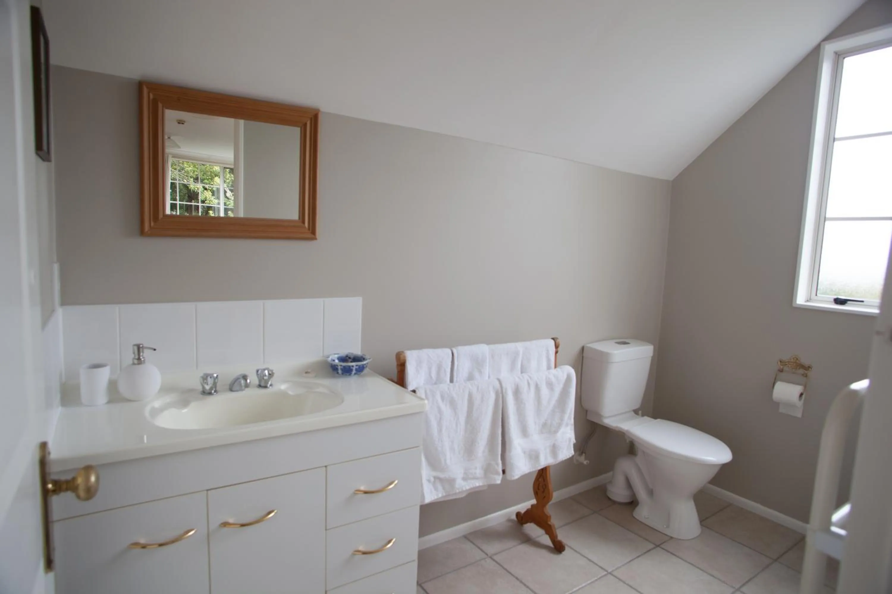 Bathroom in The Loft Bed and Breakfast