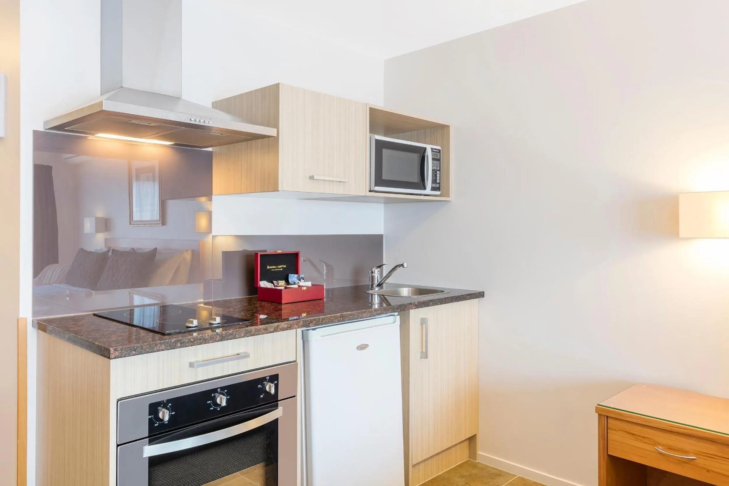 Kitchen or kitchenette in Best Western Newmarket Inn & Suites