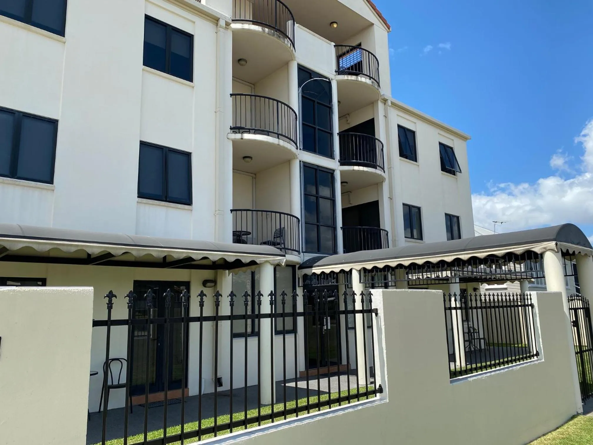 Property building in Cityville Apartments & Motel